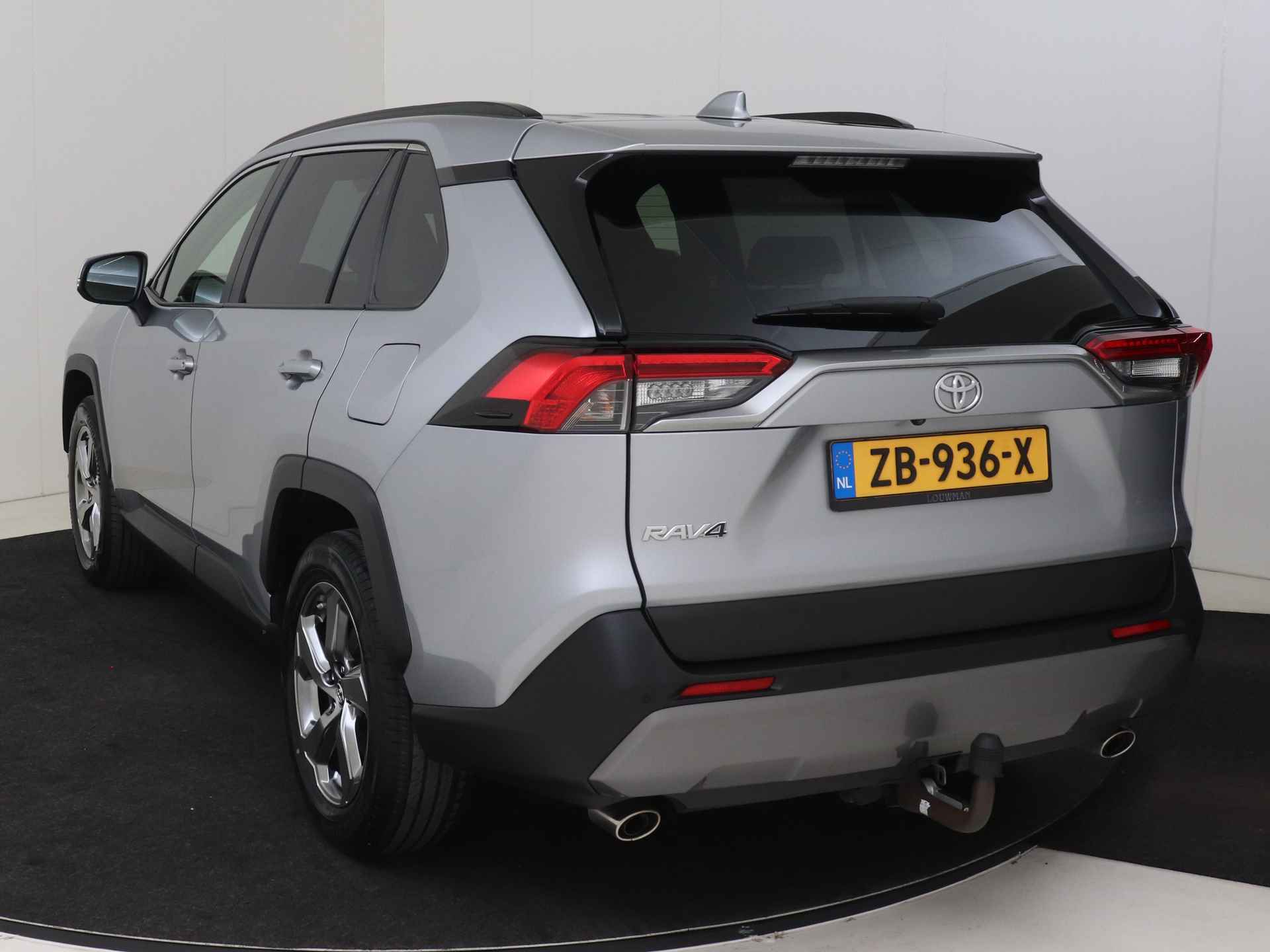 Toyota RAV4 2.0 VVT-iE Dynamic I Navigatie I Climate Control I Cruise Control Adaptief I 2000KG trekgewicht I 1e Eigenaar I Volledig LOUWMAN Onderhouden I Afneembare Trekhaak I - 17/48