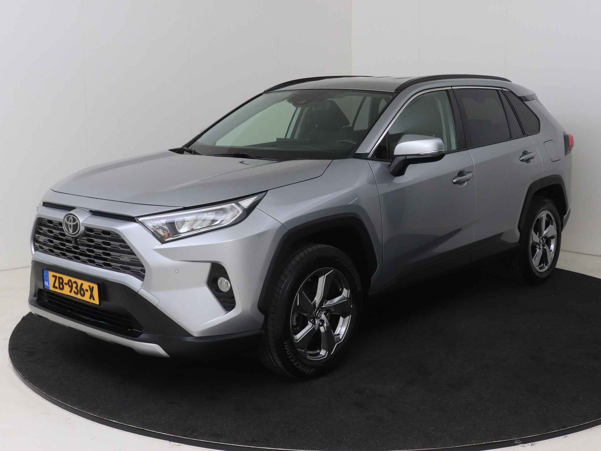 Toyota RAV4 2.0 VVT-iE Dynamic I Navigatie I Climate Control I Cruise Control Adaptief I 2000KG trekgewicht I 1e Eigenaar I Volledig LOUWMAN Onderhouden I Afneembare Trekhaak I - 28/48