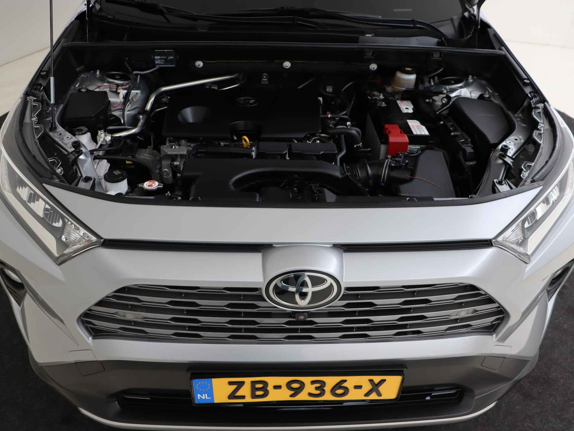 Toyota RAV4 2.0 VVT-iE Dynamic I Navigatie I Climate Control I Cruise Control Adaptief I 2000KG trekgewicht I 1e Eigenaar I Volledig LOUWMAN Onderhouden I Afneembare Trekhaak I - 40/48