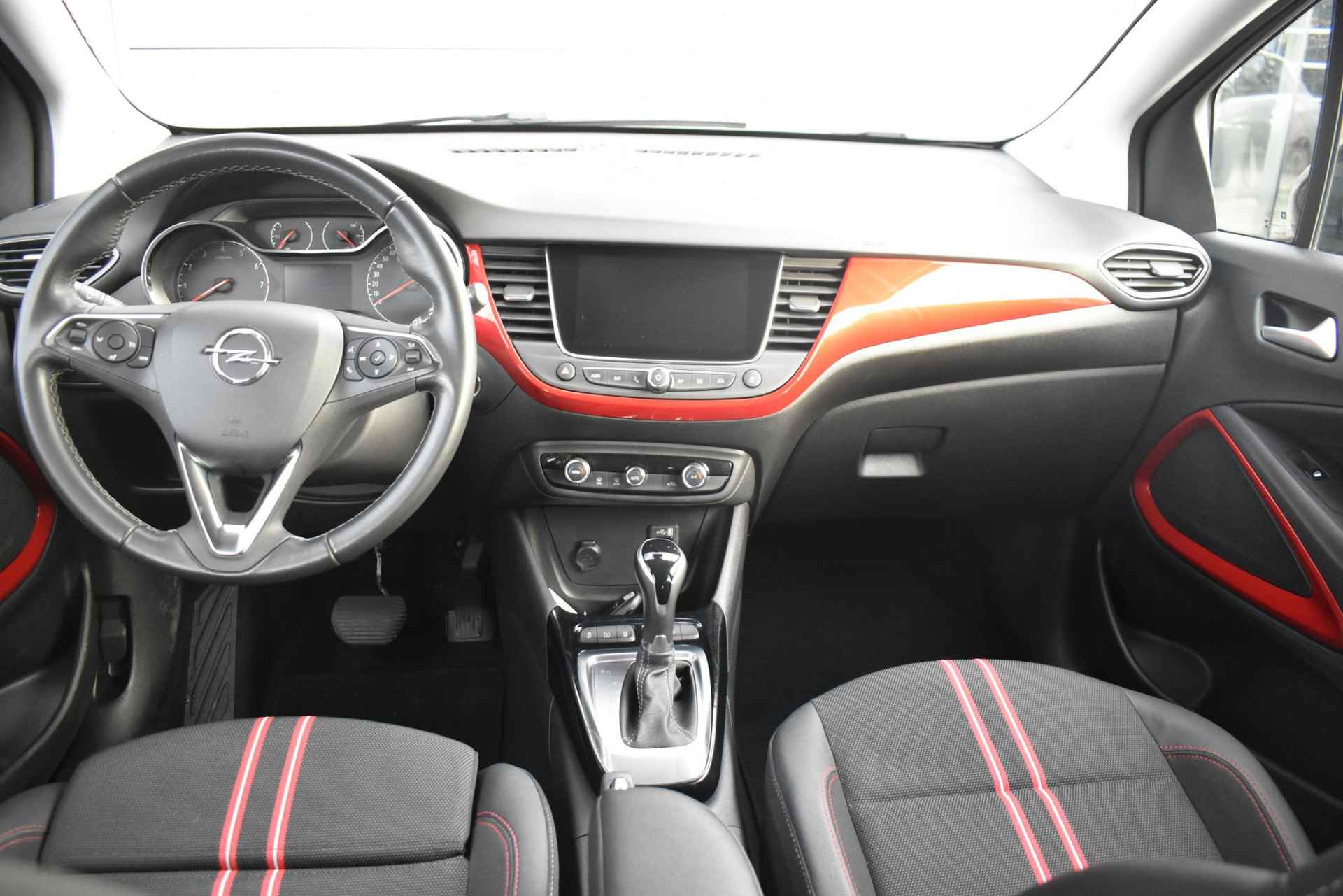 Opel Crossland 1.2T GS Automaat Navigatie Keyless Achteruitrijcamera Parkeersensoren Voor en Achter - 17/41