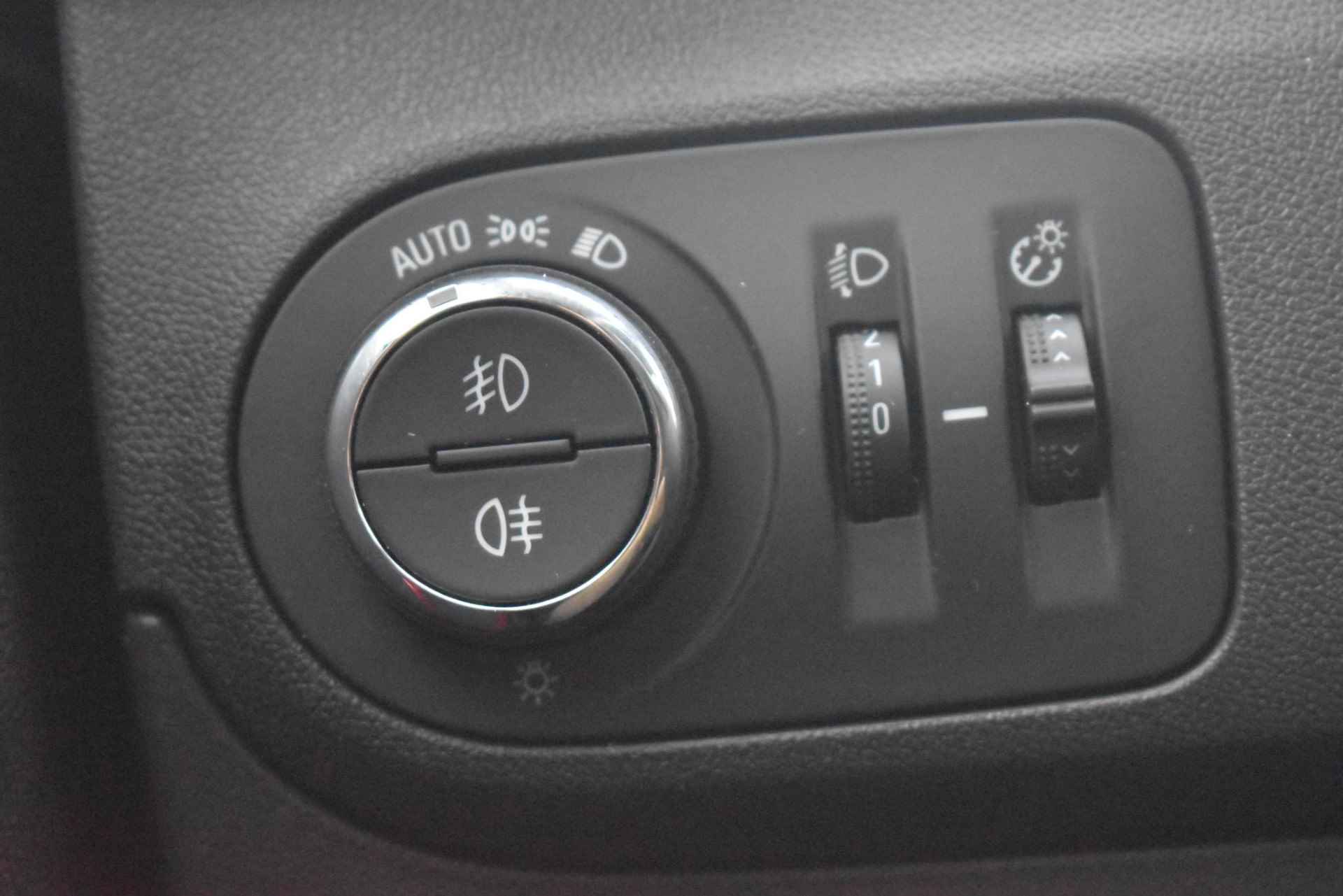 Opel Crossland 1.2T GS Automaat Navigatie Keyless Achteruitrijcamera Parkeersensoren Voor en Achter - 25/41