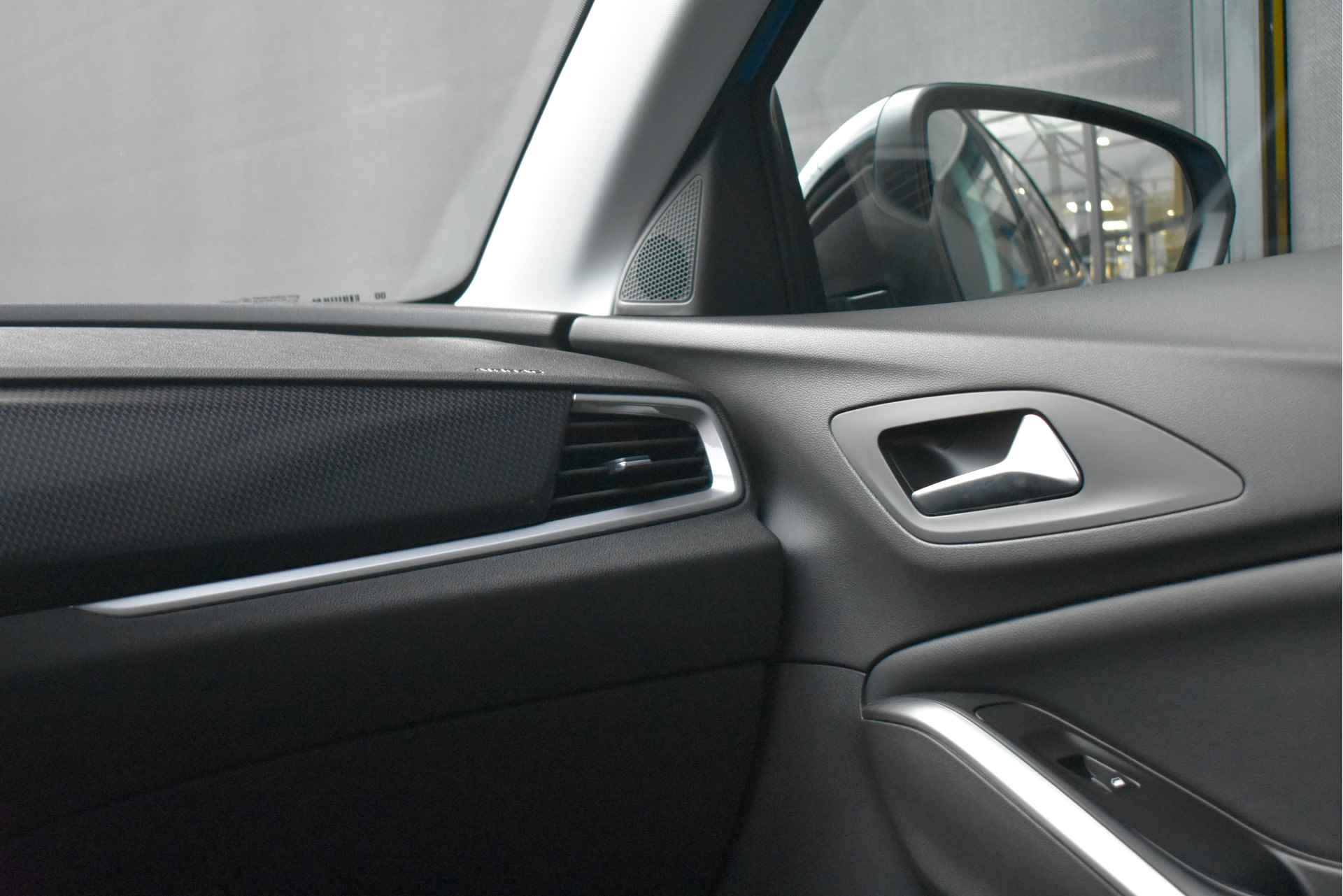Opel Grandland 1.2 Turbo GS 130pk Automaat | Stuur/Stoelverwarming | AGR-Comfortstoel | Voorruitverwarming | Full-LED | Parkeersensoren | Clima - 17/50