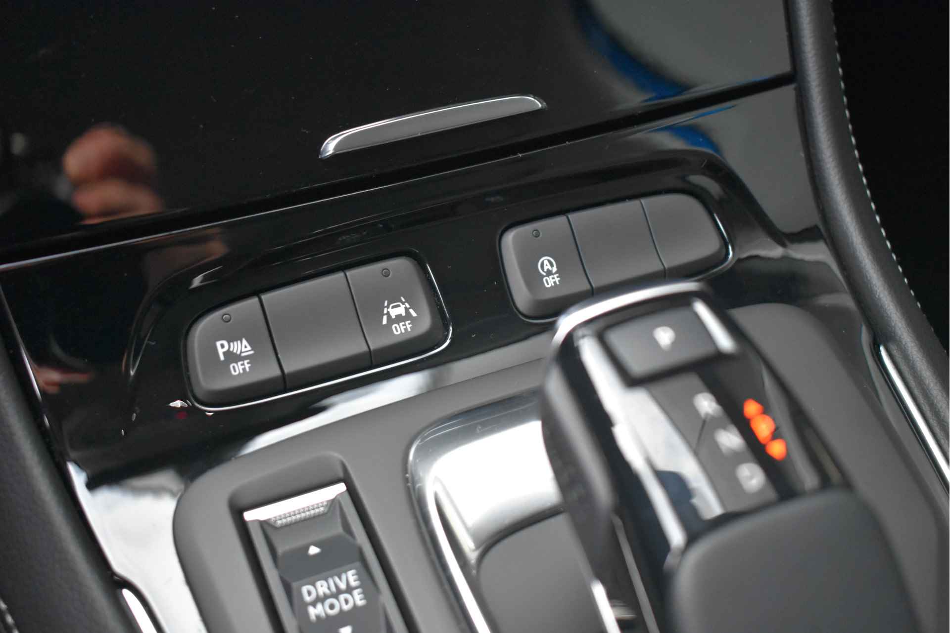 Opel Grandland 1.2 Turbo GS 130pk Automaat | Stuur/Stoelverwarming | AGR-Comfortstoel | Voorruitverwarming | Full-LED | Parkeersensoren | Clima - 37/50