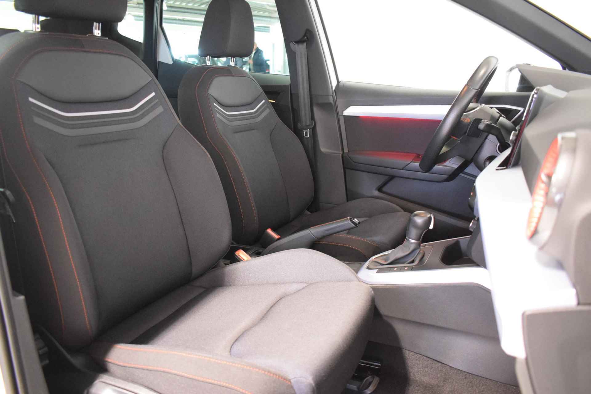 SEAT Arona 1.0 TSI FR Business Intense | Virtual-Cockpit | Achteruitrijcamera | Parkeersensoren | Trekhaak | Stoelverwarming | Adaptive cruise control | Navigatie | Apple Carplay/Android auto | Elektrische zijspiegels | - 20/44