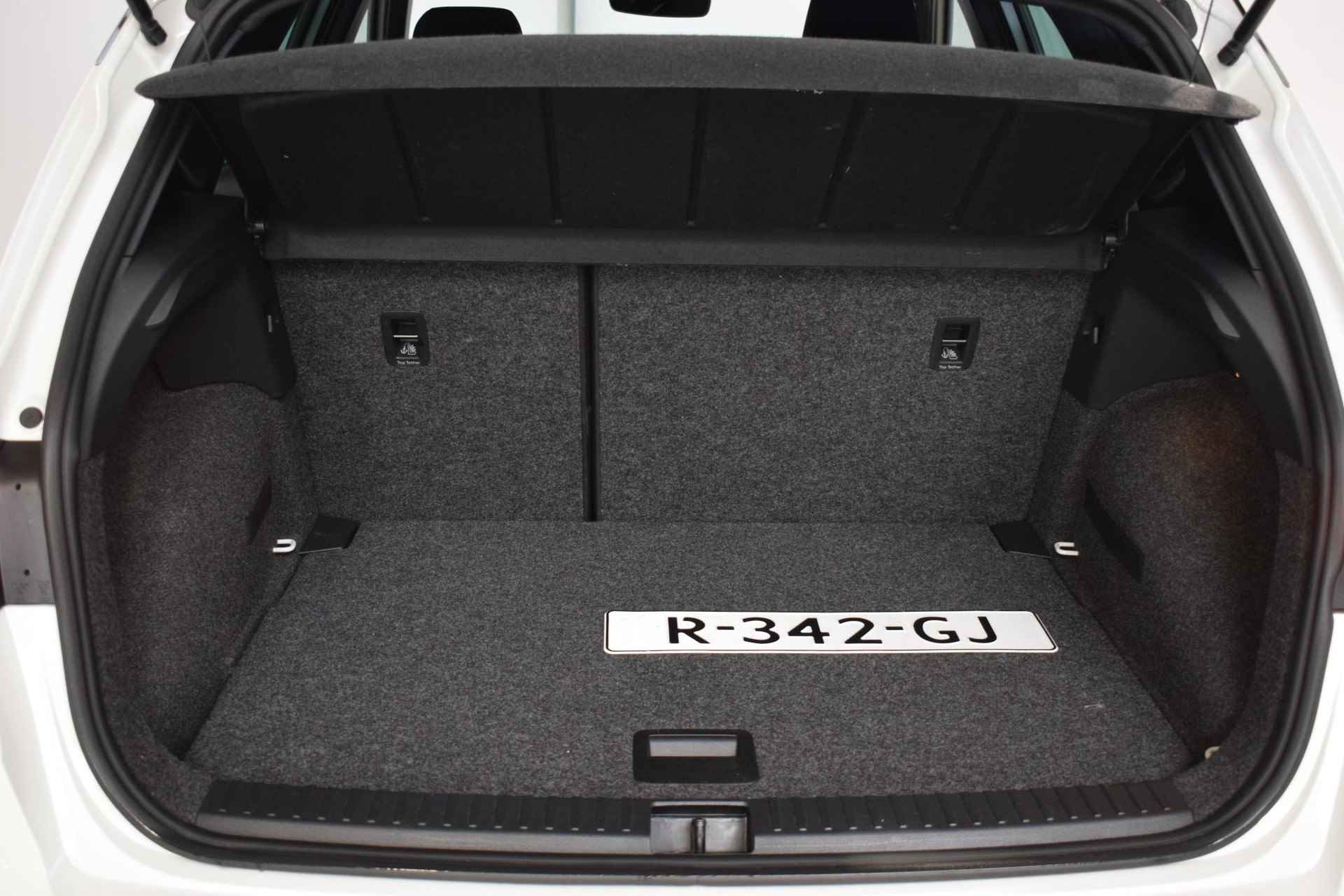 SEAT Arona 1.0 TSI FR Business Intense | Virtual-Cockpit | Achteruitrijcamera | Parkeersensoren | Trekhaak | Stoelverwarming | Adaptive cruise control | Navigatie | Apple Carplay/Android auto | Elektrische zijspiegels | - 25/44