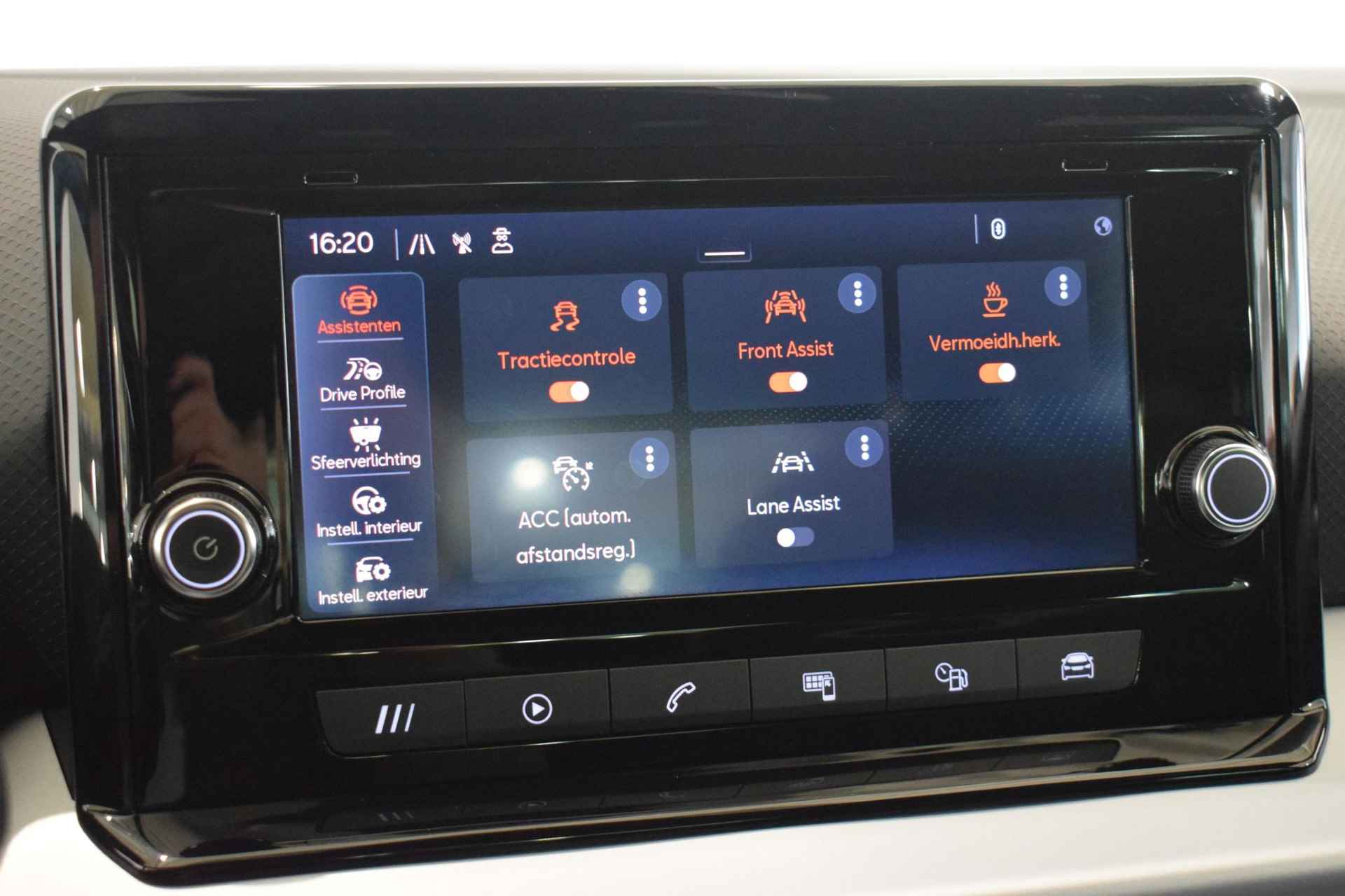 SEAT Arona 1.0 TSI FR Business Intense | Virtual-Cockpit | Achteruitrijcamera | Parkeersensoren | Trekhaak | Stoelverwarming | Adaptive cruise control | Navigatie | Apple Carplay/Android auto | Elektrische zijspiegels | - 30/44
