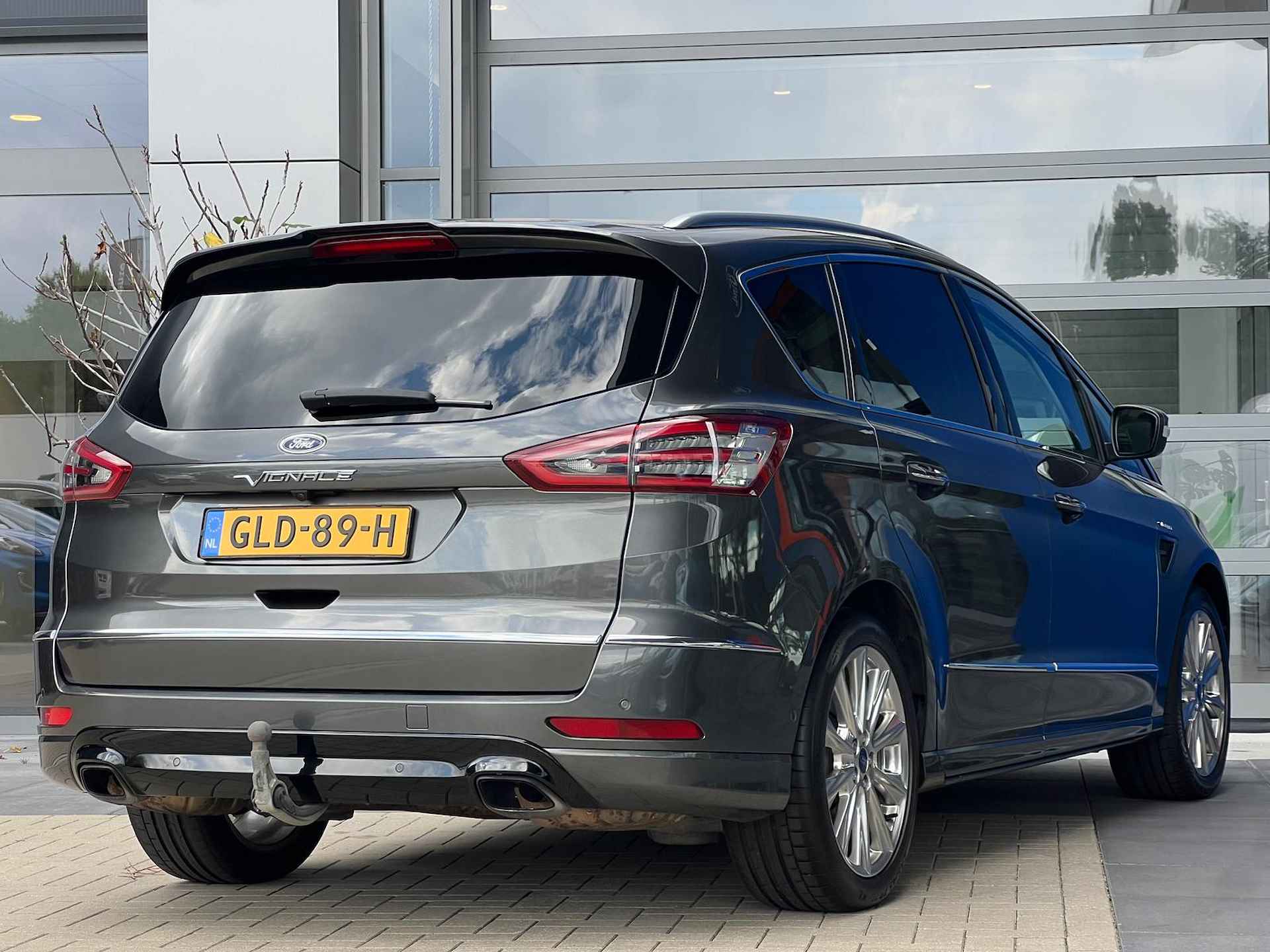 Ford S-Max 2.0 EcoBoost 241 PK Automaat Vignale 7-Persoons | Trekhaak wegklapb. | 1.800 kg trekgew. | 1e eigenaar | Dealer ond. | 19 inch | - 4/39