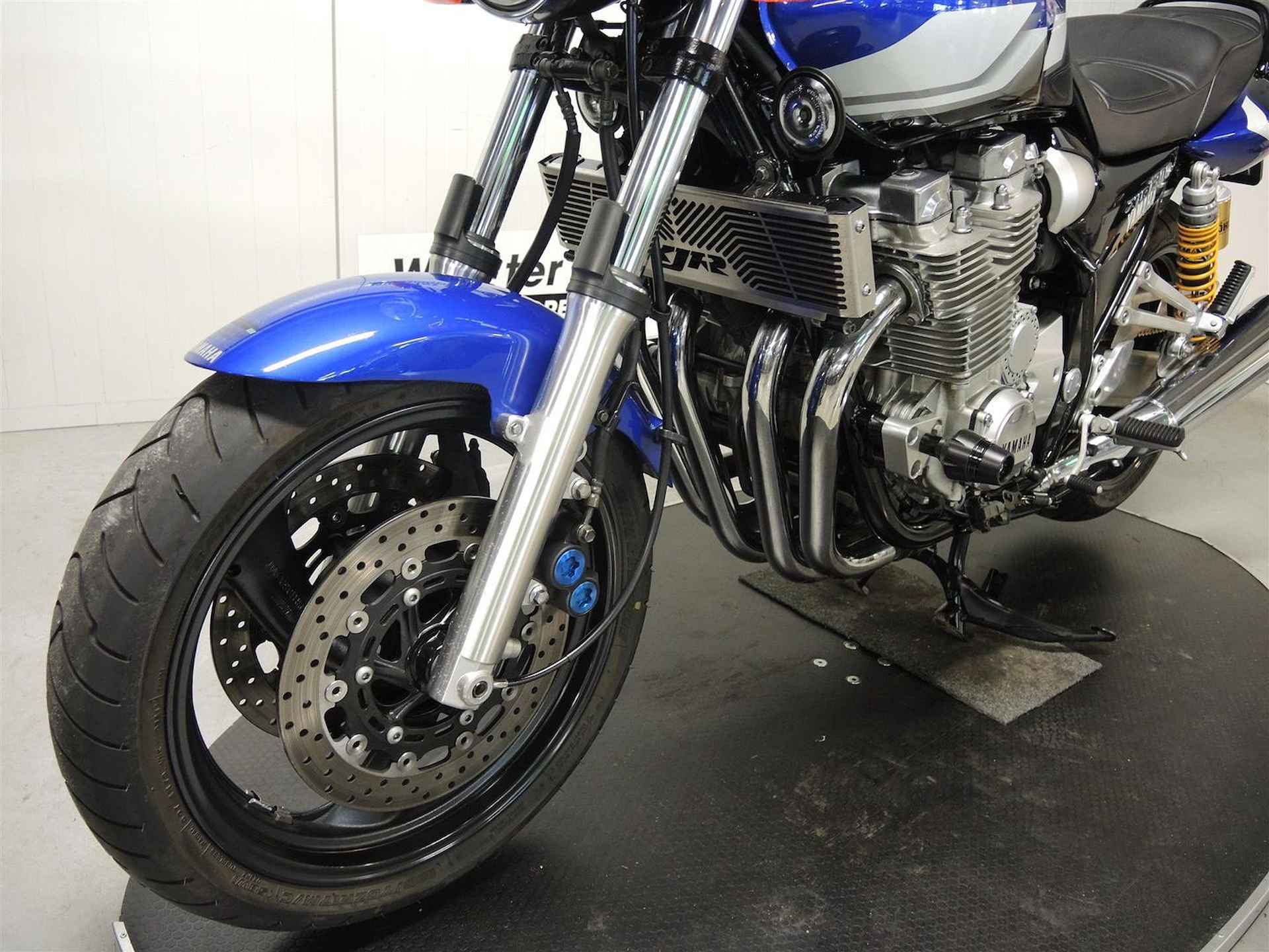 Yamaha XJR-1300 - 2004 - 4/15