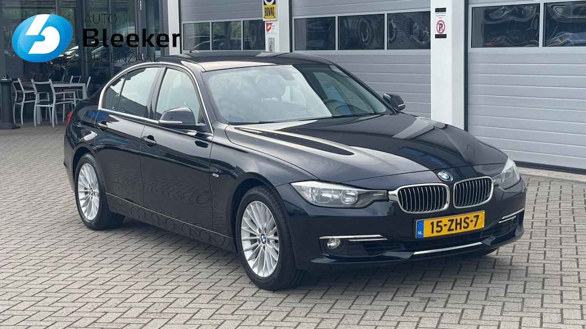 BMW 3-serie 320I 184Pk Executive Airco Navi Parksensor Cruise - 8/27