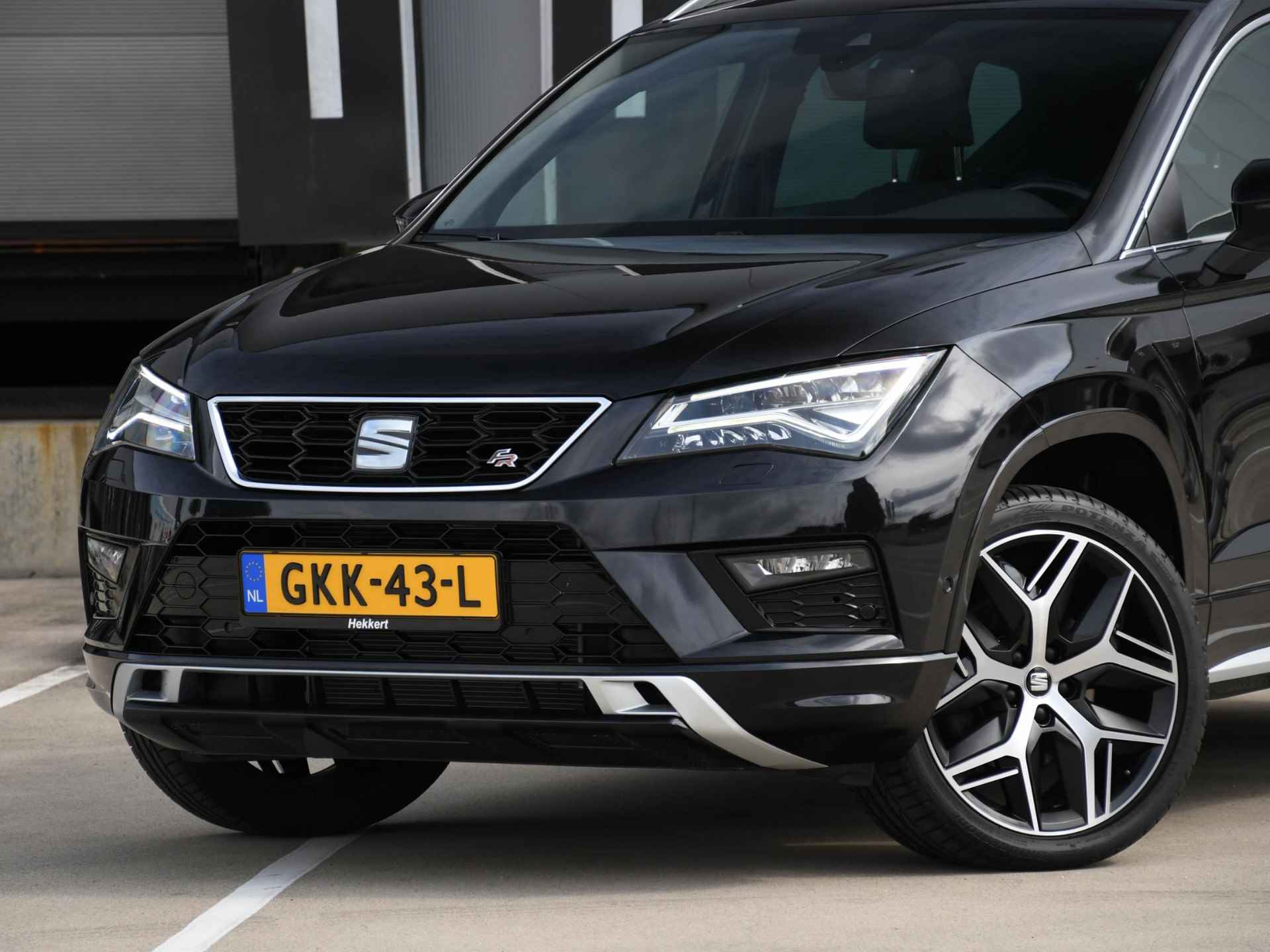 SEAT Ateca FR Business Intense 1.5 TSI 150pk Automaat PANO-DAK | ADAP. CRUISE | ALCANTARA | BEATS | KEYLESS ENTRY | DRAADLOOS OPLADEN - 2/38