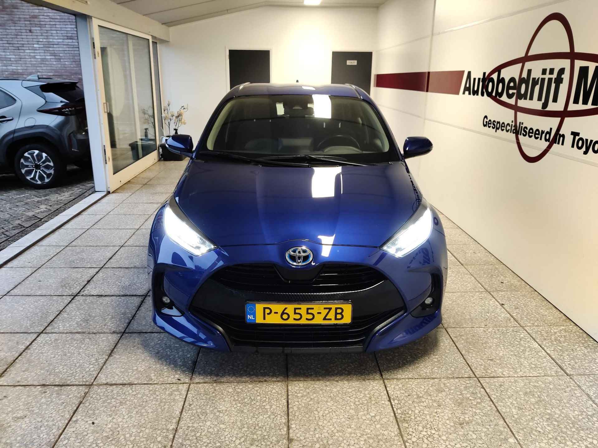 Toyota Yaris 1.5 Hybrid club, keyless entry. - 2/23