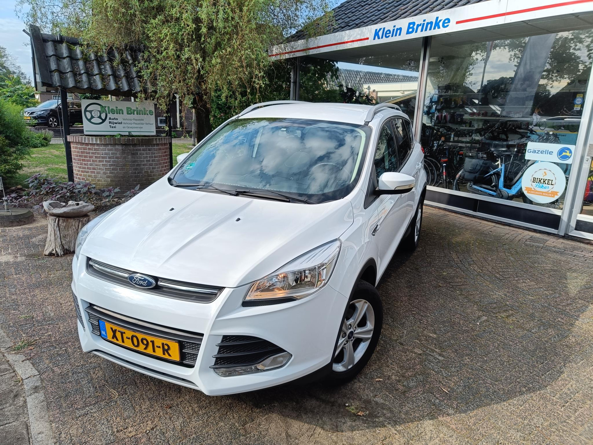 Ford Kuga 1.5 Trend //Key-less//Parkeersensoren//Lm-velgen bij viaBOVAG.nl