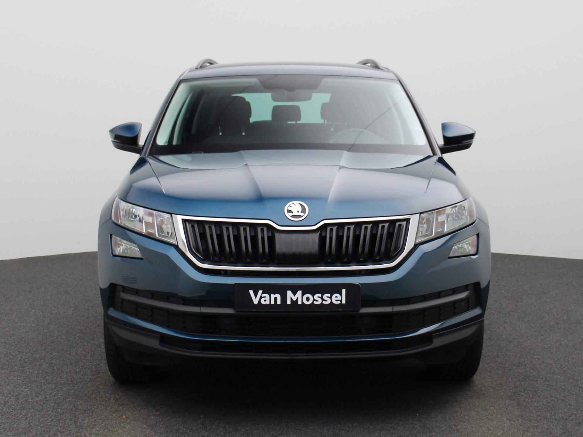 Skoda Kodiaq 1.5 TSI Business Edition 150 PK | Parkeersensoren | Achteruitrijcamera | Navigatie | Trekhaak | Climate Control | Cruise Control | - 3/38