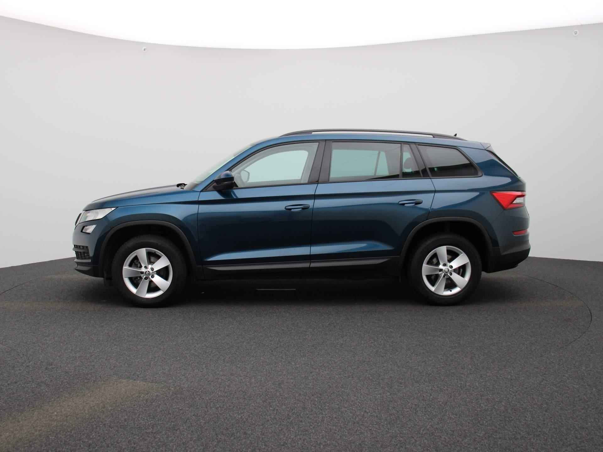 Skoda Kodiaq 1.5 TSI Business Edition 150 PK | Parkeersensoren | Achteruitrijcamera | Navigatie | Trekhaak | Climate Control | Cruise Control | - 4/38