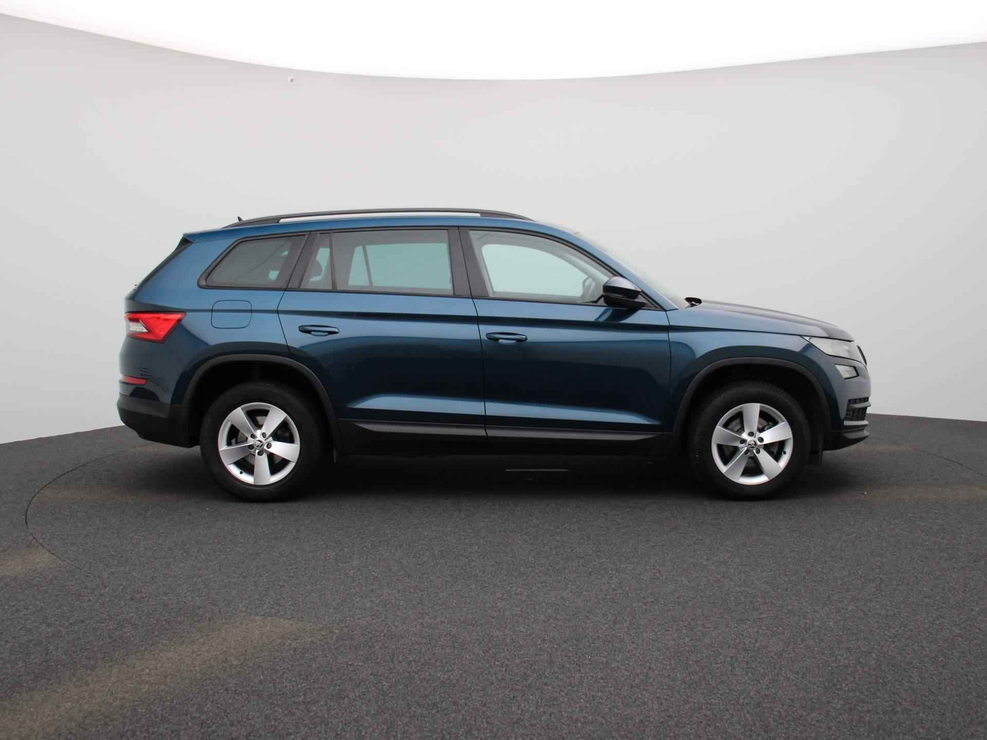 Skoda Kodiaq 1.5 TSI Business Edition 150 PK | Parkeersensoren | Achteruitrijcamera | Navigatie | Trekhaak | Climate Control | Cruise Control | - 6/38