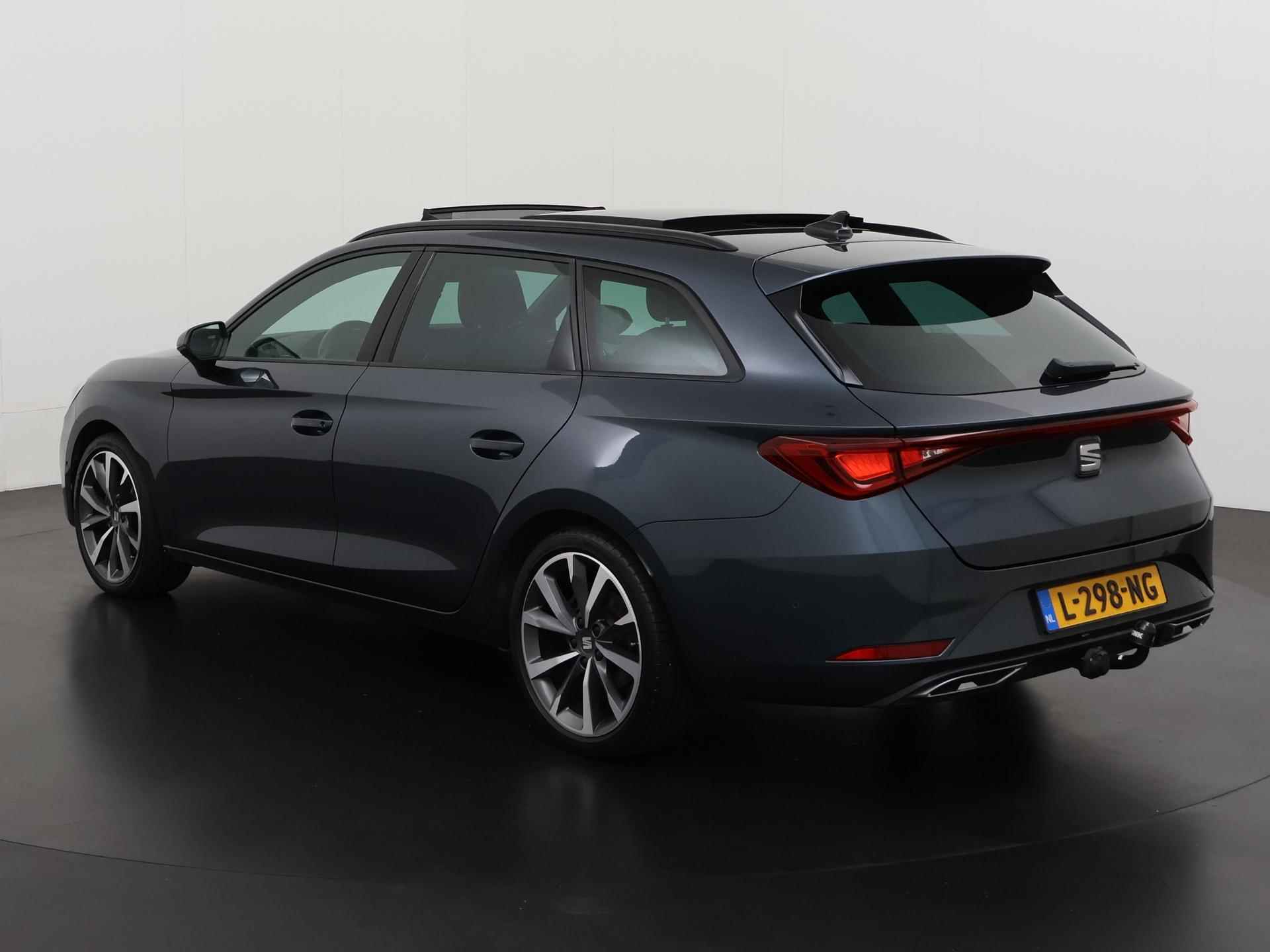 SEAT Leon Sportstourer 1.5 eTSI FR Business Intense | Trekhaak | Panoramadak | Matrix LED | Camera | Zondag Open! - 6/48