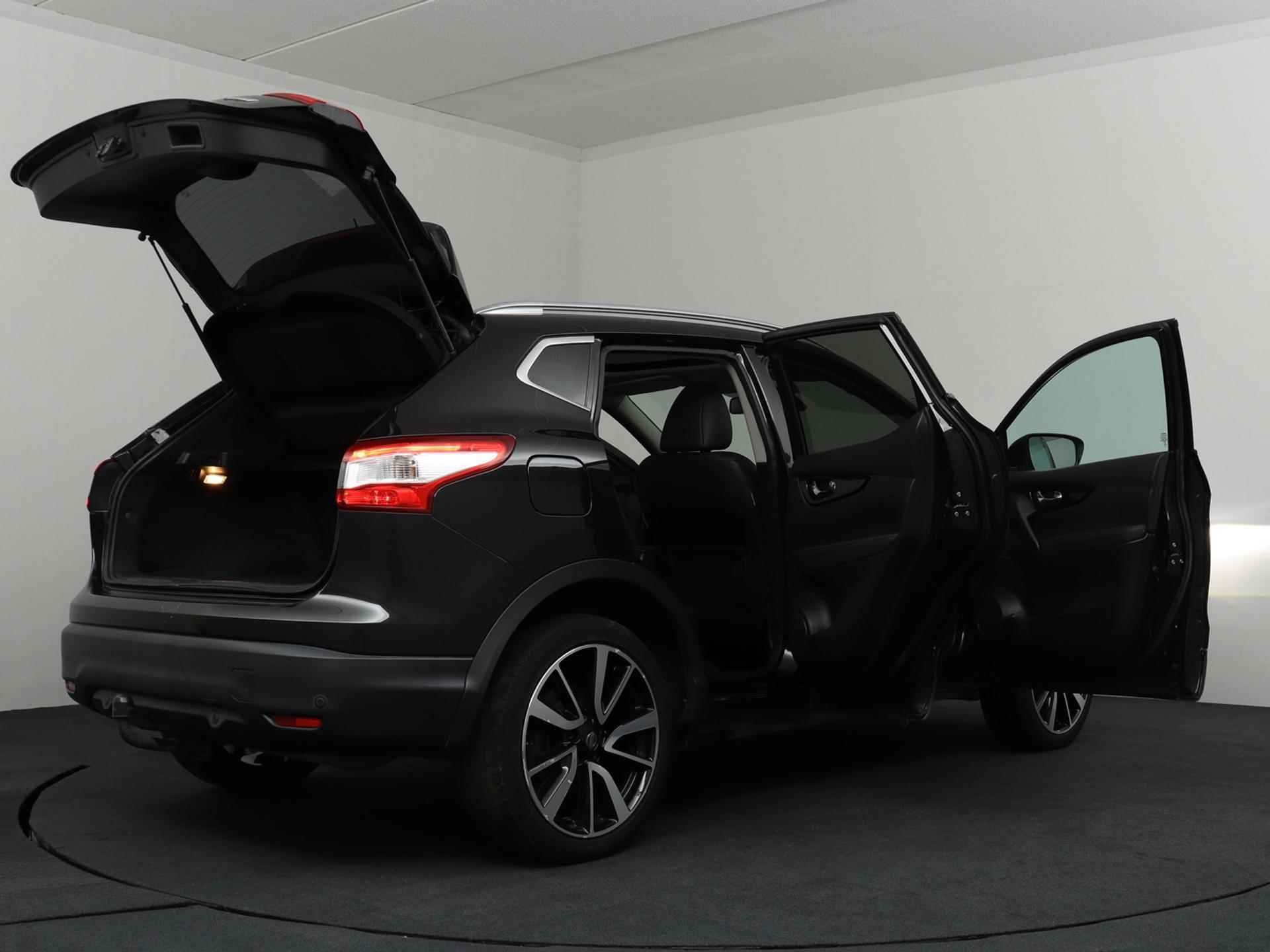 Nissan Qashqai 1.5 dCi Tekna | Panodak | 360° camera | Trekhaak! - 32/36