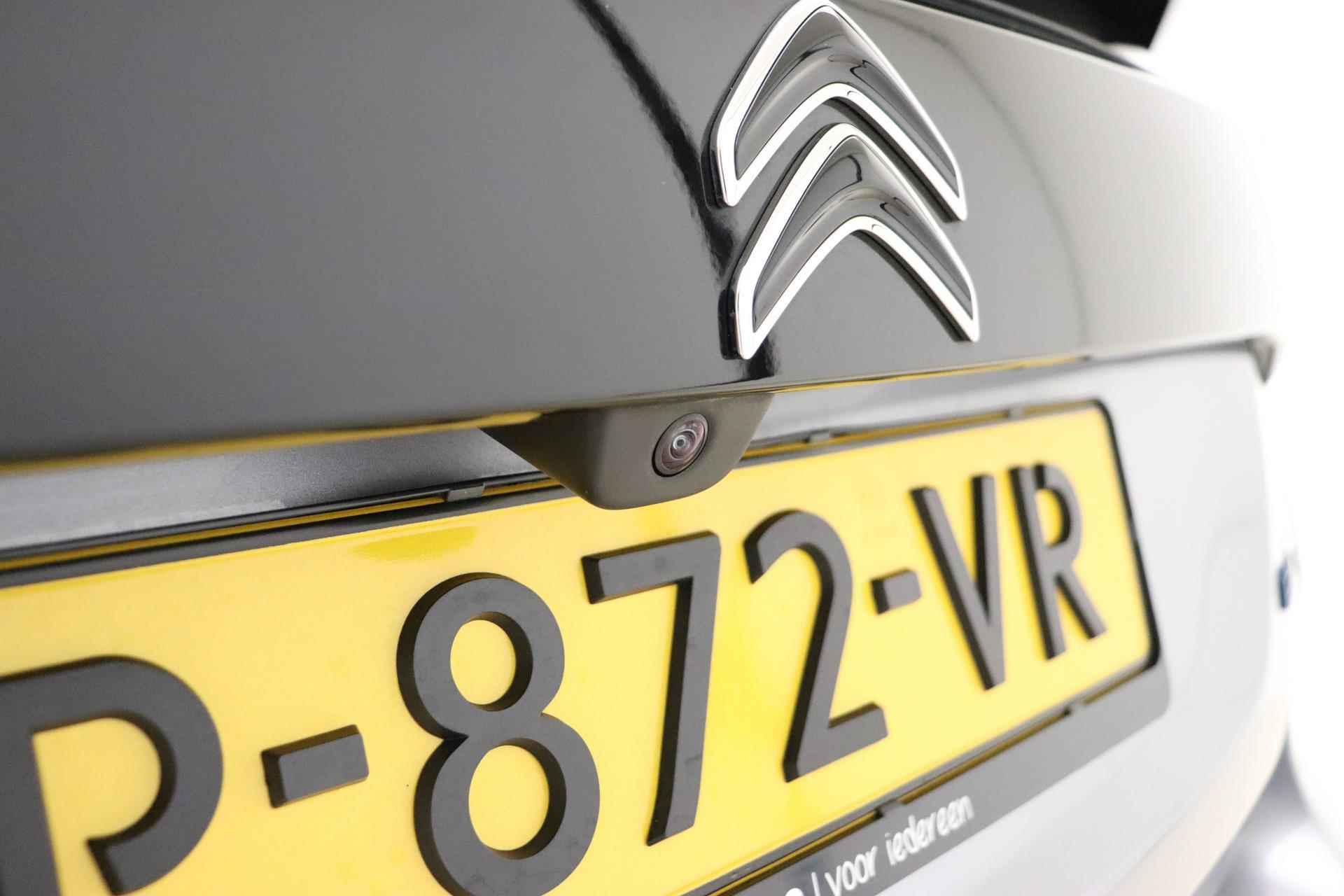 Citroen Ë-C4 Feel 50 kWh 3 Fase | Camera | Stoel & Stuurverwarming | Navigatie via Apple Carplay | Parkeersensoren | Dodehoek assistent - 15/39