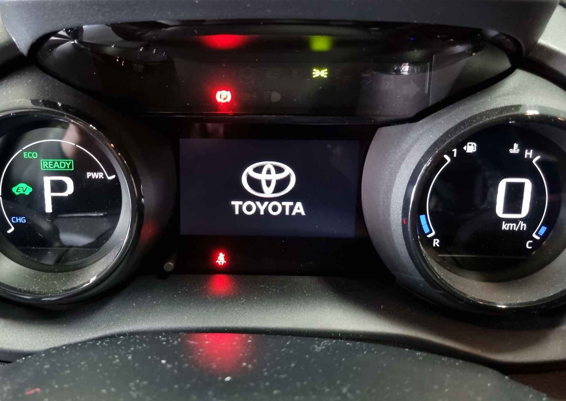 Toyota Yaris 1.5 Hybrid Executive / Navi / HUD - 51/58