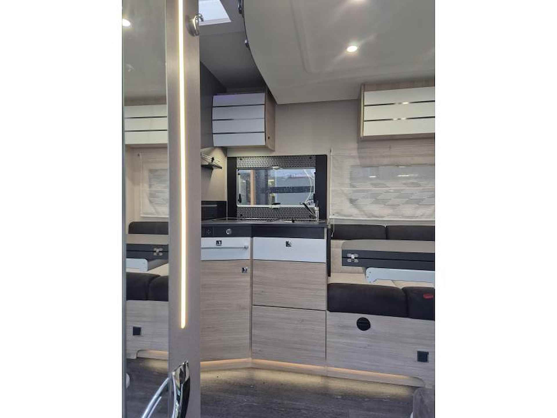 Chausson Titanium VIP 788 Queensbed - 10/24