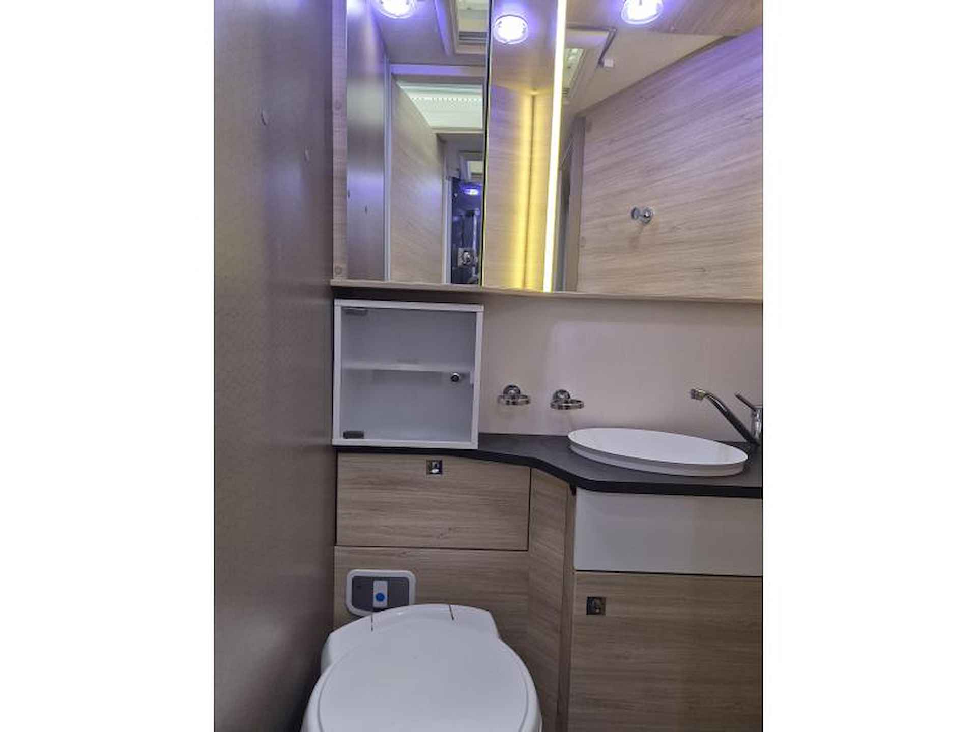 Chausson Titanium VIP 788 Queensbed - 19/24