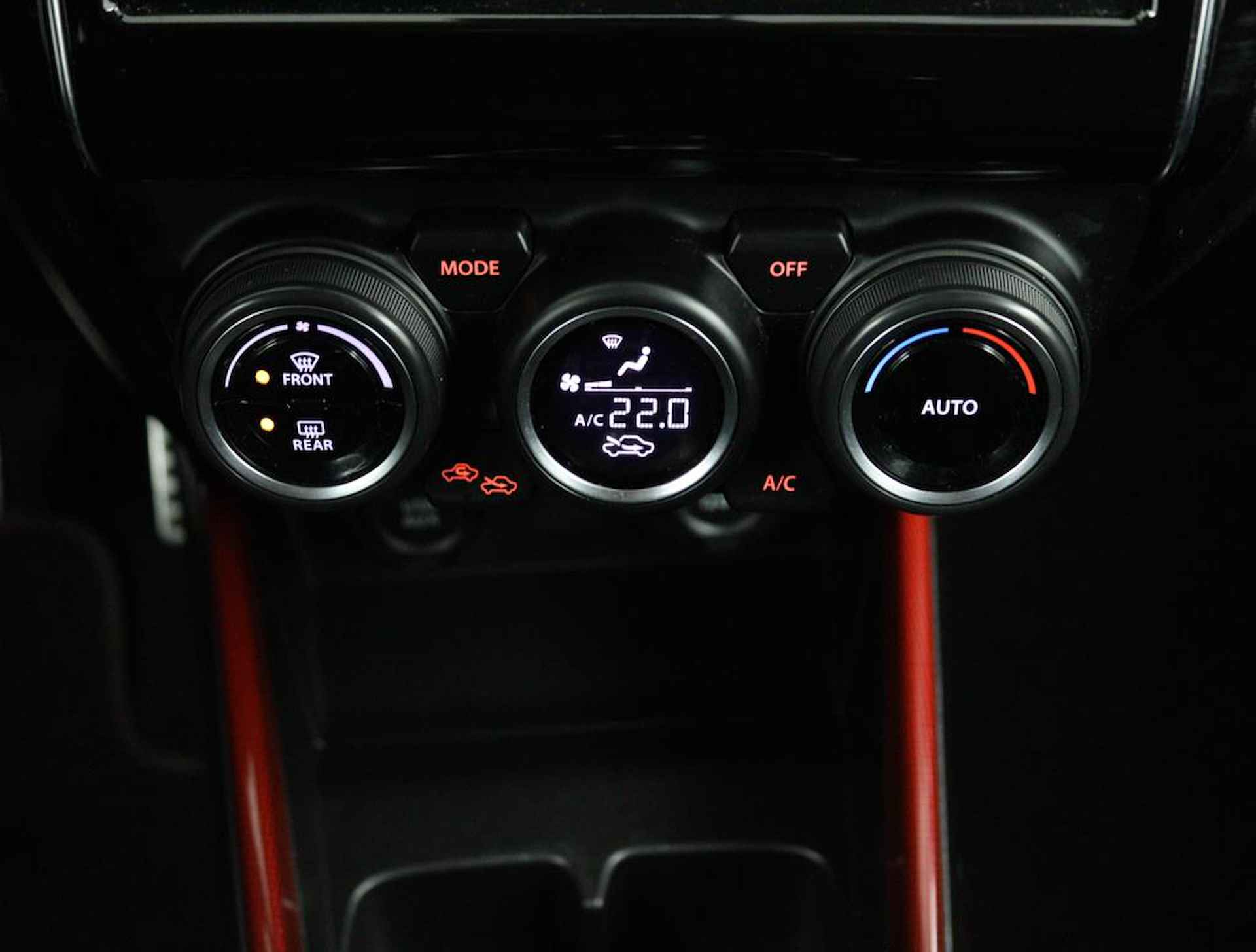 Suzuki Swift 1.4 Sport Smart Hybrid | Eerste Eigenaar | Navigatie | Stoelverwarming | Climate Control | Achteruitrijcamera | Keyless Entry | - 22/53