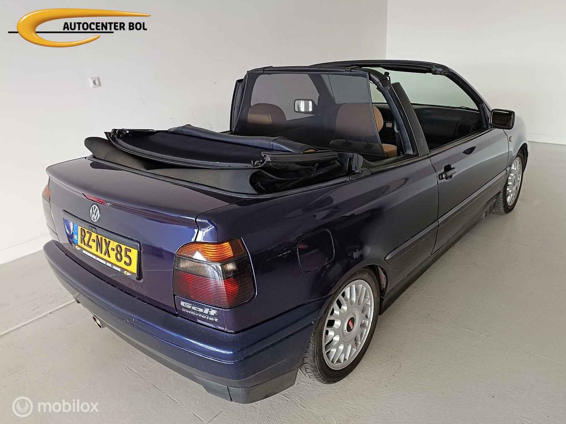 Volkswagen Golf Cabrio 1.8 - 2/18