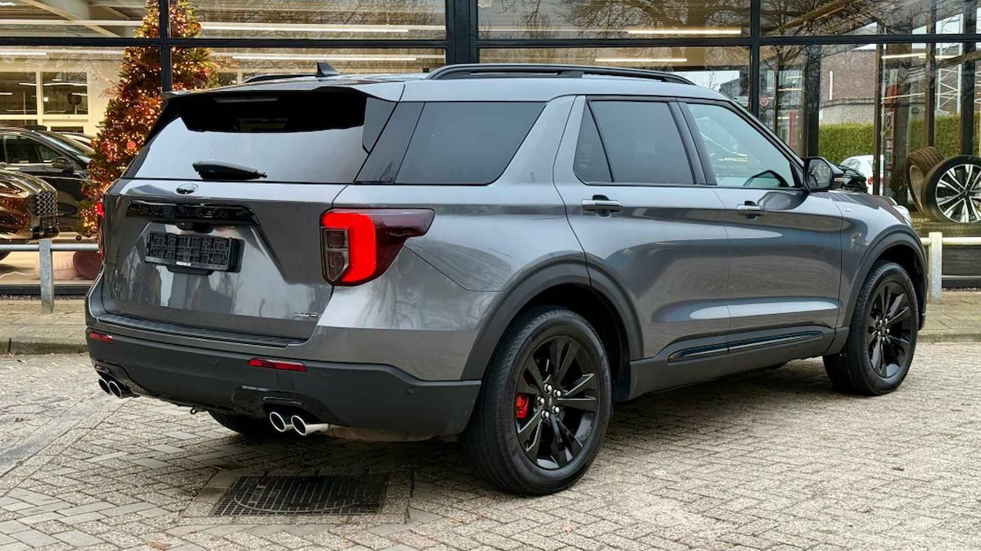 FORD Explorer 3.0 V6 EB PHEV ST-LINE / SMOKE PACK / TREKHAAK 7p - 10/30