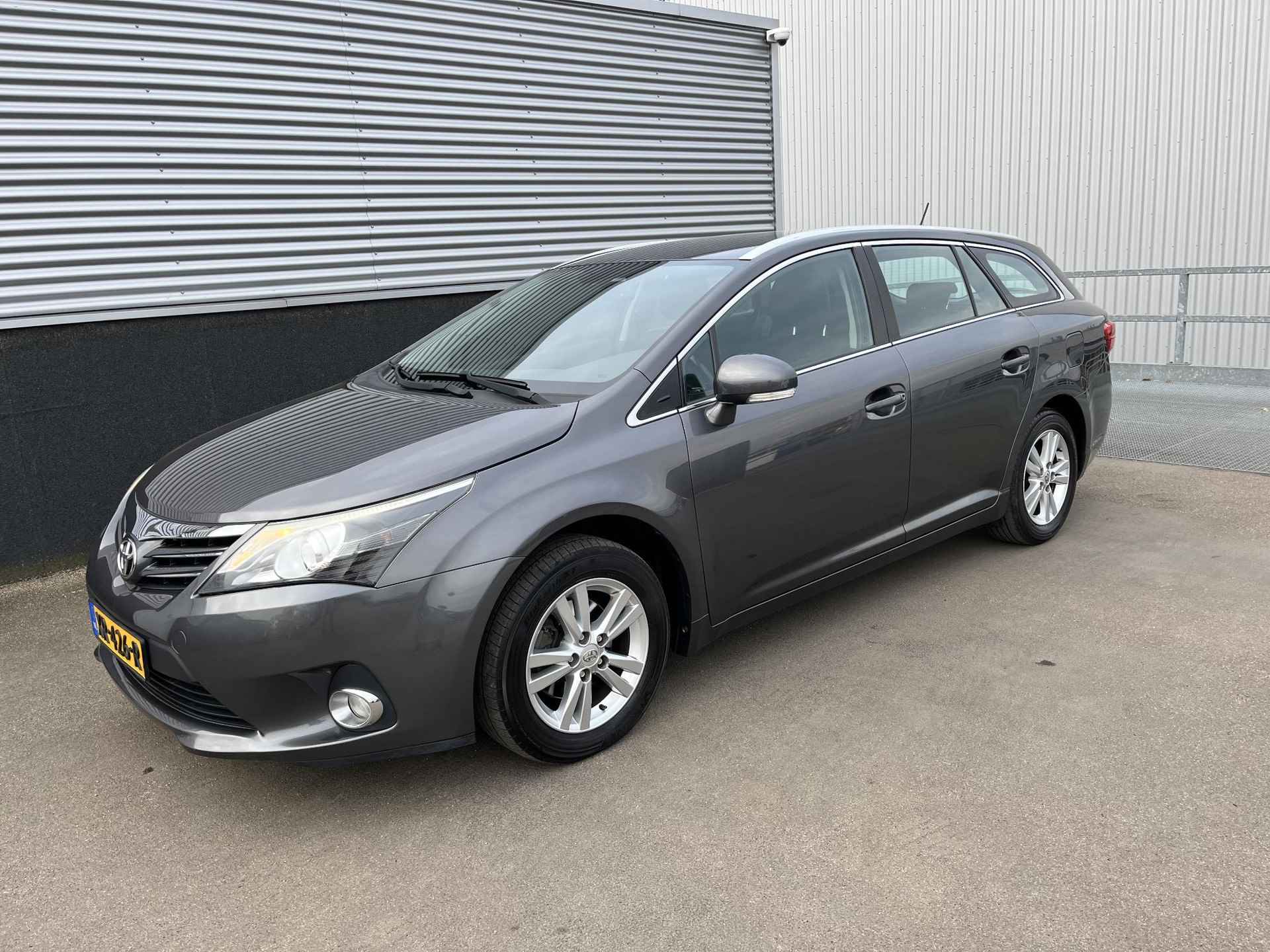 Toyota Avensis Wagon 1.8 VVTi Business edition Automaat Automaat, Stoelverwarming, Climate control, Cruise control, Bluetooth - 4/38