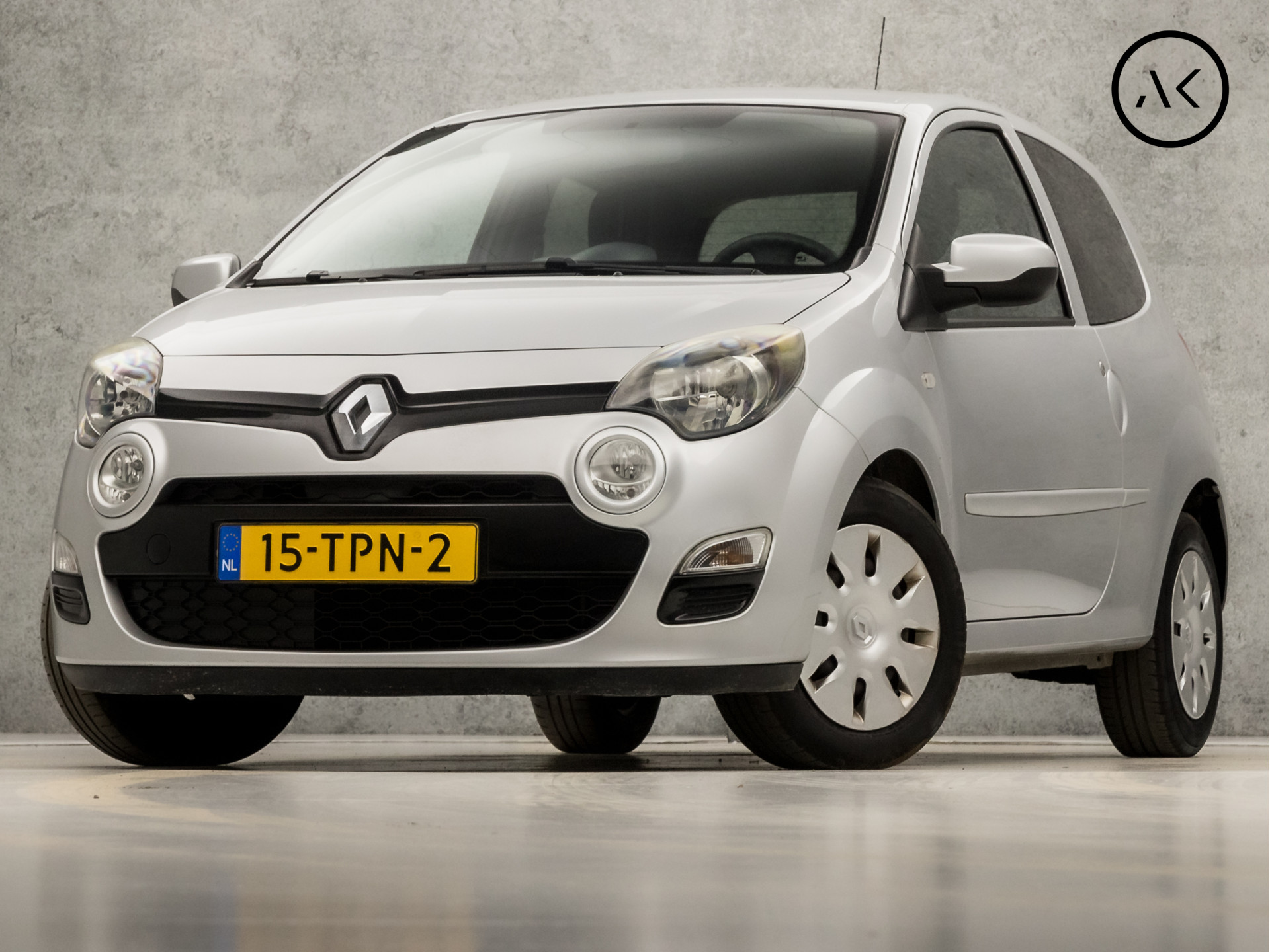 Renault Twingo 1.2 16V Collection (RADIO, NAP, AIRCO, SPORTSTOELEN, CRUISE, ELEK PAKKET, GETINT GLAS, NIEUWE APK, NIEUWSTAAT)