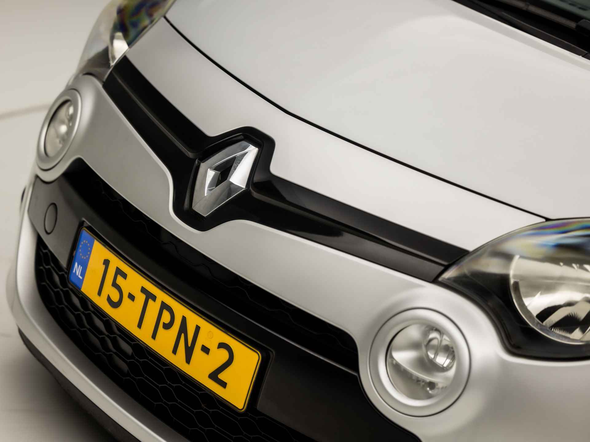 Renault Twingo 1.2 16V Collection (RADIO, NAP, AIRCO, SPORTSTOELEN, CRUISE, ELEK PAKKET, GETINT GLAS, NIEUWE APK, NIEUWSTAAT) - 24/28