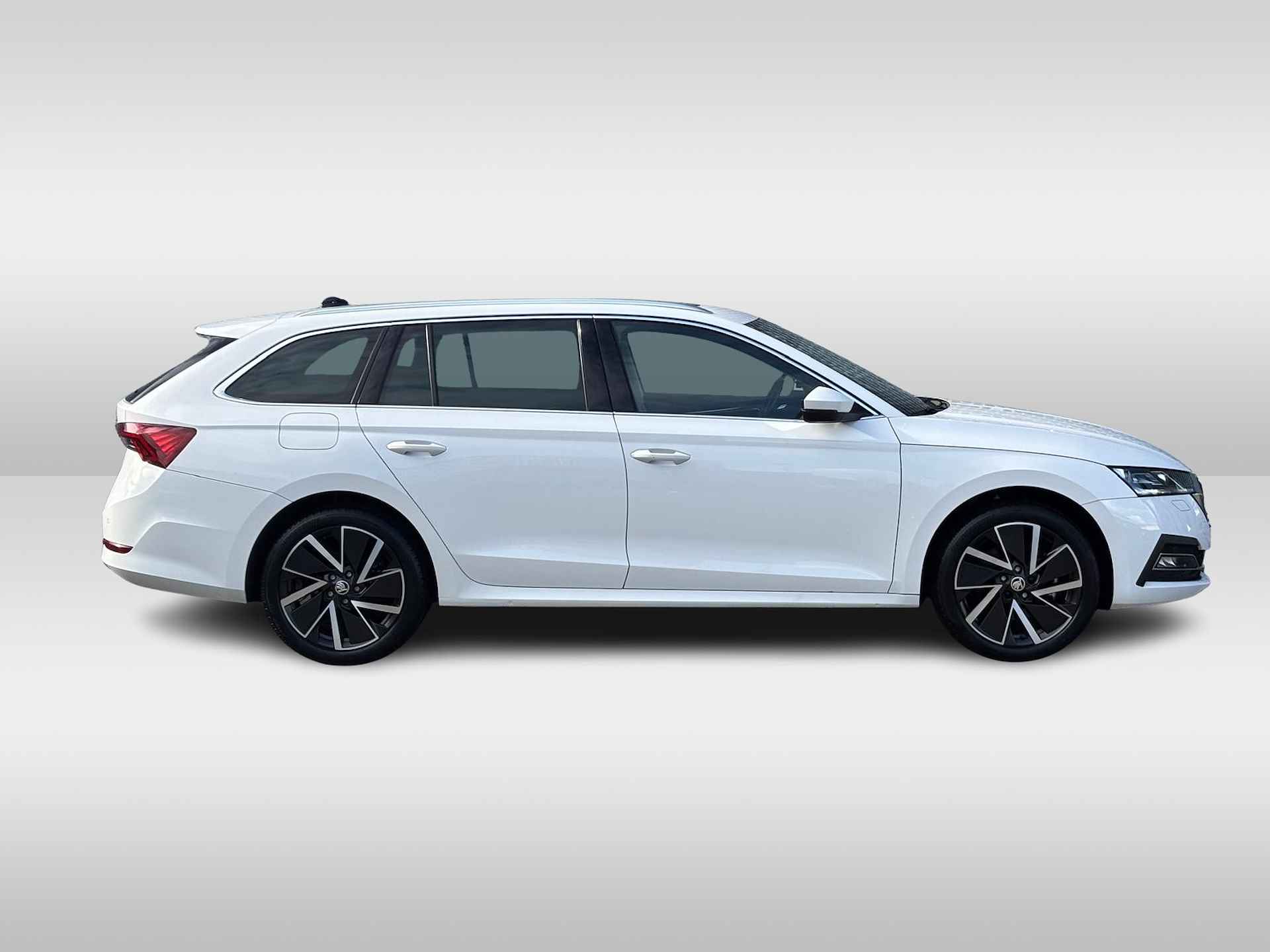 Škoda Octavia Combi 1.4 TSI iV PHEV 204PK DSG Style / 18" LMV / Panoramadak / LED / Memory Seats / Stuur + Stoelverwarming V+A ** - 9/34