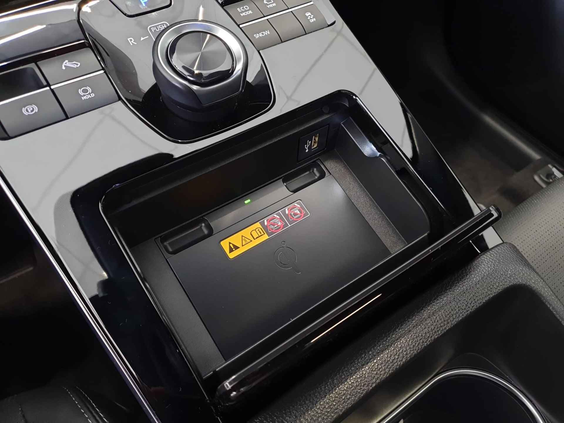 Toyota bZ4X Premium 71 kWh |Panoramisch Dak|Snel Leverbaar!| - 27/37