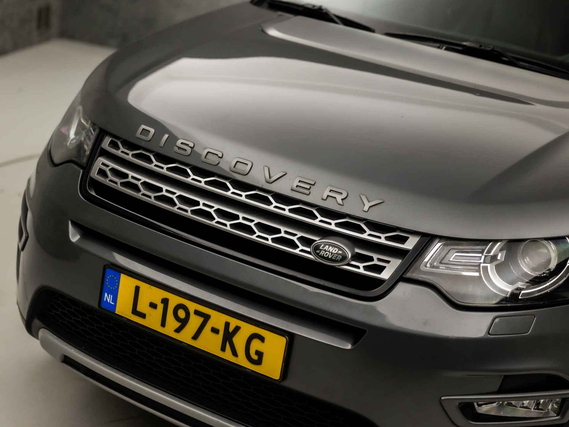 Land Rover Discovery Sport 2.0 Si4 Dynamic Sport Black Pack 241Pk Automaat (PANORAMADAK, NAVIGATIE, MEMORY SEATS, LEDER, CAMERA, STUUR/STOELVERWARMING, GETINT GLAS, XENON, NIEUWSTAAT) - 32/36