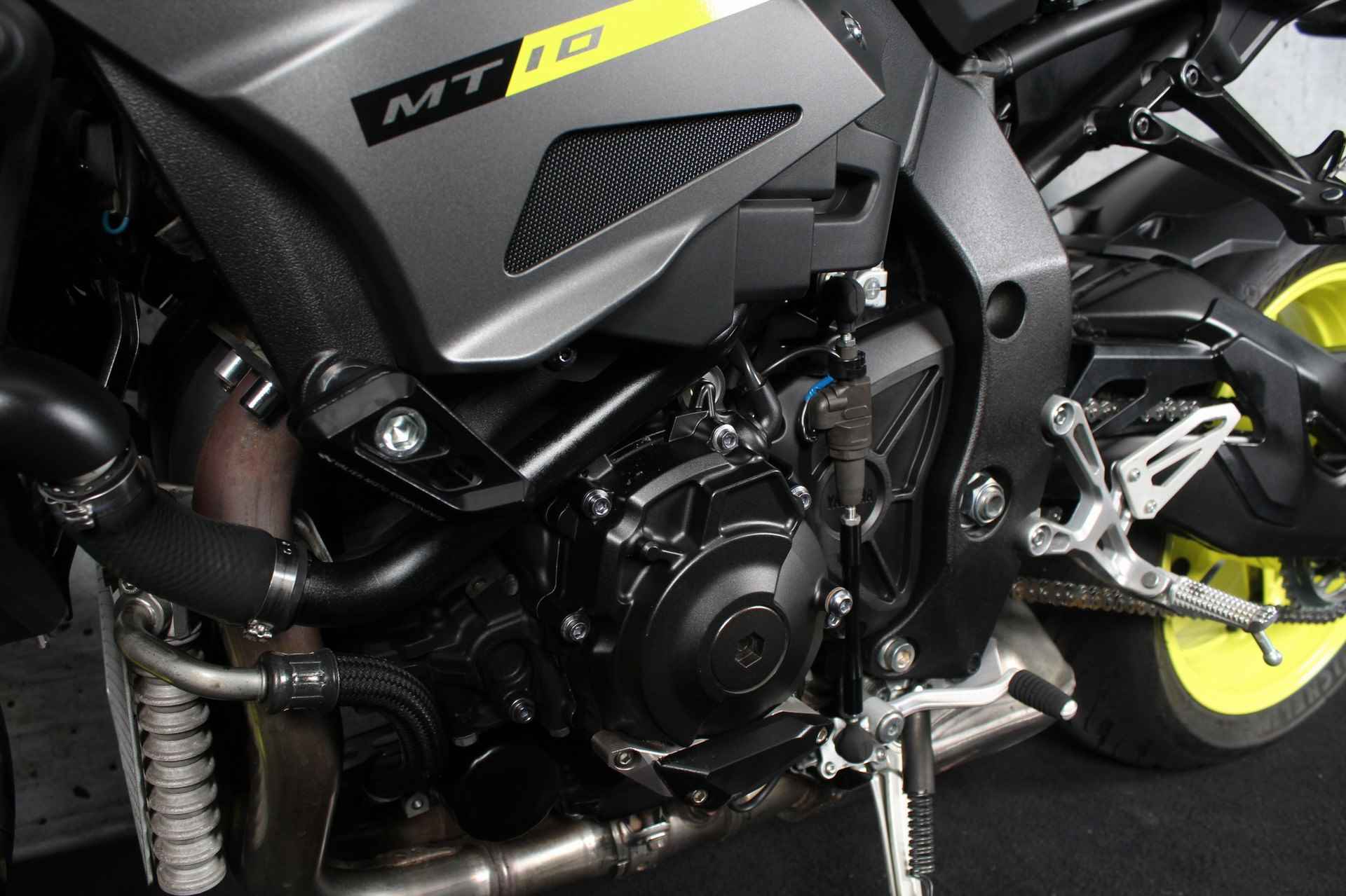 Yamaha MT 10 ABS - 13/22