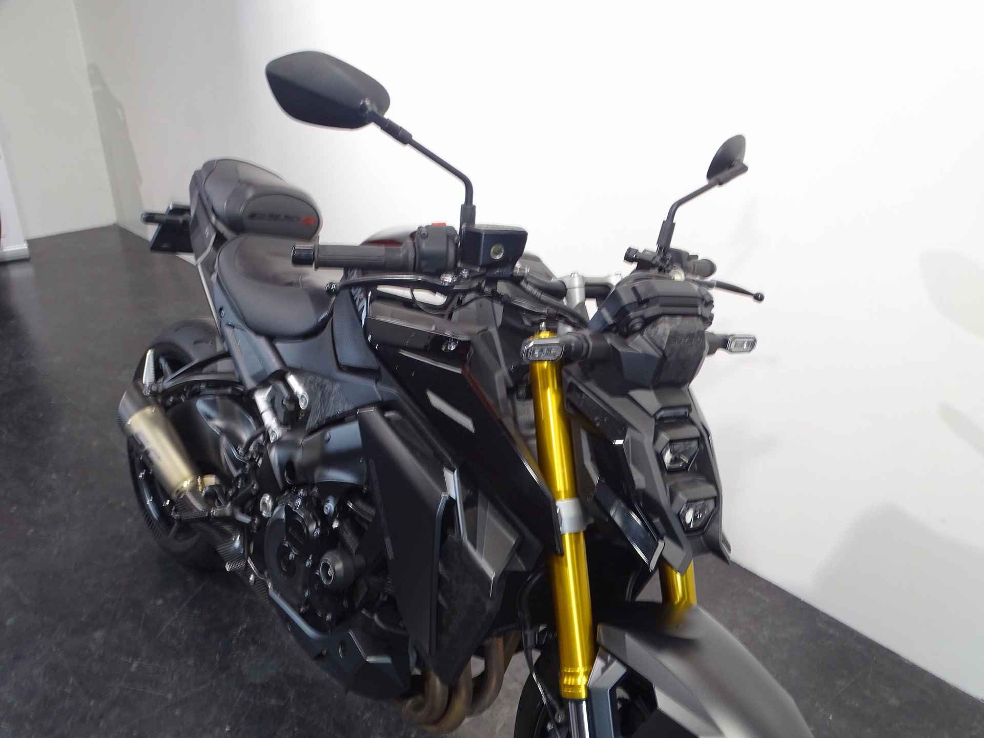 Suzuki GSX-S 1000 A - 2/6