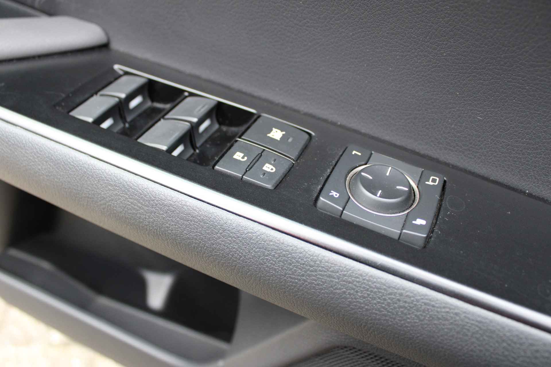 Lexus UX 250 Hybrid Automaat | Navi | - 11/26