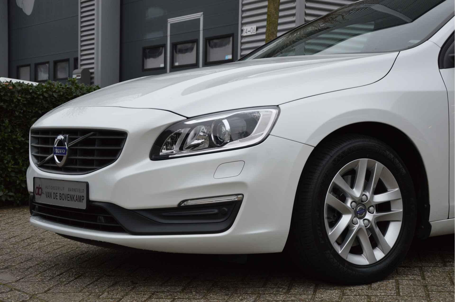 Volvo S60 1.5 T3 KINETIC | AUTOMAAT | CLIMA | CRUISE | XENON | TREKHAAK | ENZ - 7/35