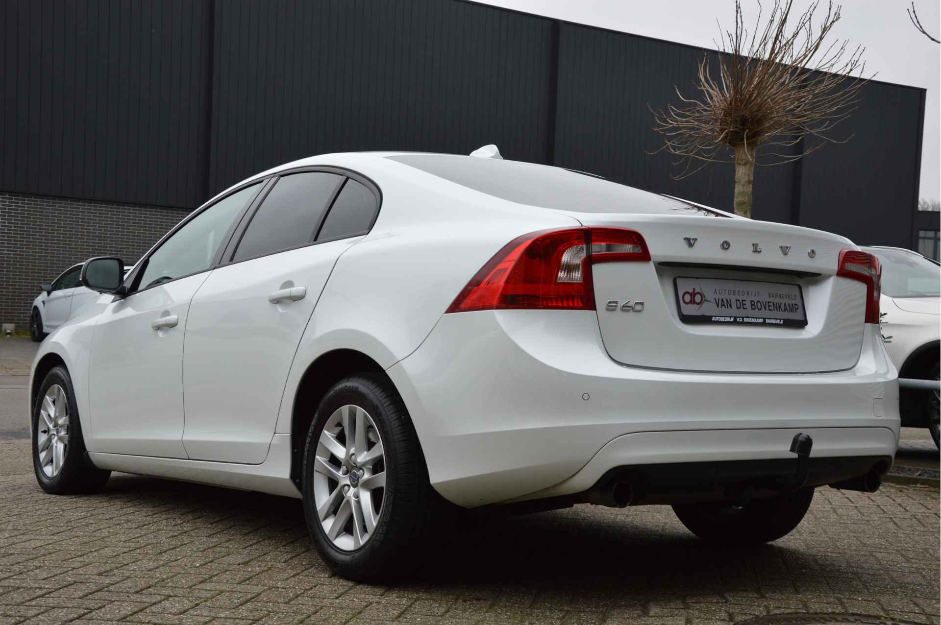 Volvo S60 1.5 T3 KINETIC | AUTOMAAT | CLIMA | CRUISE | XENON | TREKHAAK | ENZ - 11/35