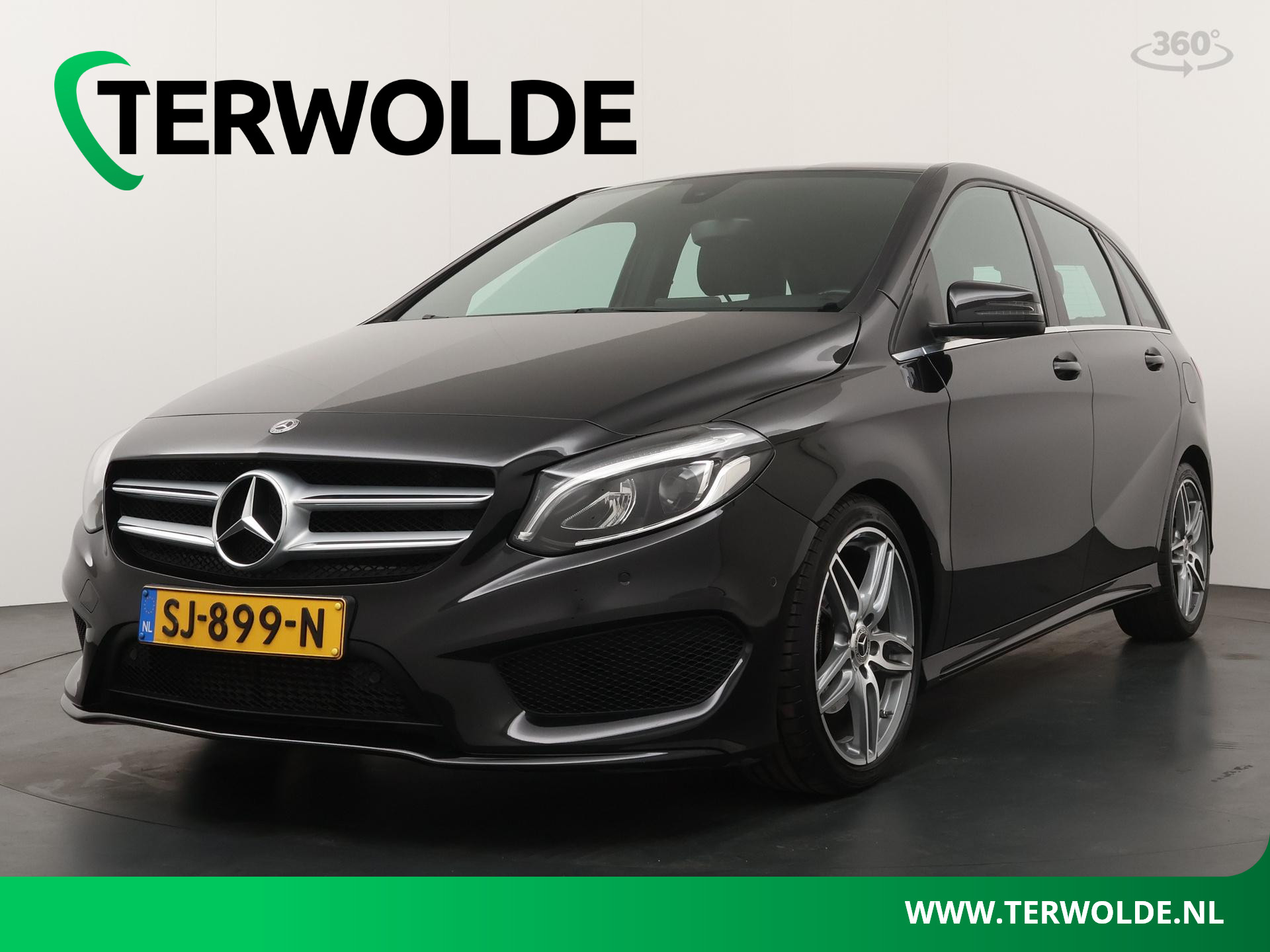 Mercedes-Benz B-klasse 180 Business Solution AMG Upgrade Edition | 18" AMG Zomerset | 1e eigenaar | incl. winterset