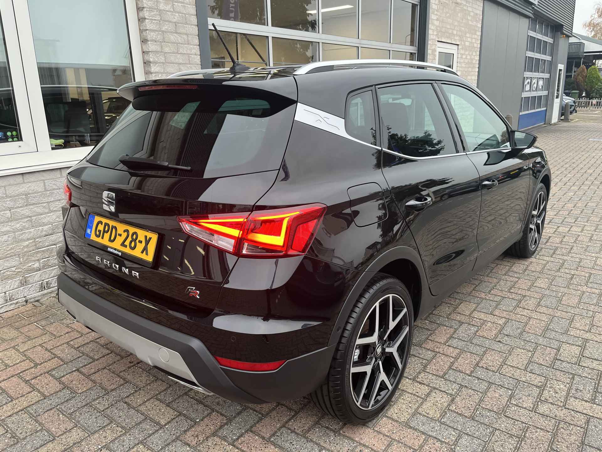 SEAT Arona 1.0 TSI FR / AUTOMAAT/ BEATS AUDIO/ 18'' LMV/ CAMERA/ PARK. SENSOREN/ LED/ DODE HOEK/ KEYLESS/ VIRTUAL COCKPIT/ STOEL VERWARM./ ADAPT. CRUISE/ APP CONNECT/ NAVI/ CLIMA/ DAB/ - 37/42