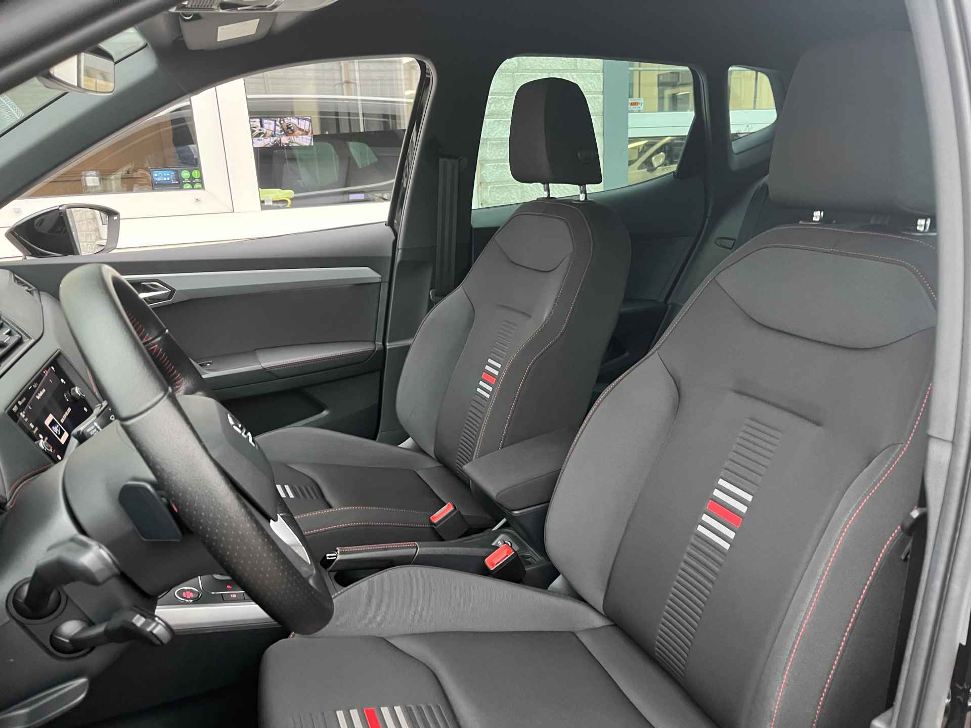 SEAT Arona 1.0 TSI FR / AUTOMAAT/ BEATS AUDIO/ 18'' LMV/ CAMERA/ PARK. SENSOREN/ LED/ DODE HOEK/ KEYLESS/ VIRTUAL COCKPIT/ STOEL VERWARM./ ADAPT. CRUISE/ APP CONNECT/ NAVI/ CLIMA/ DAB/ - 8/42