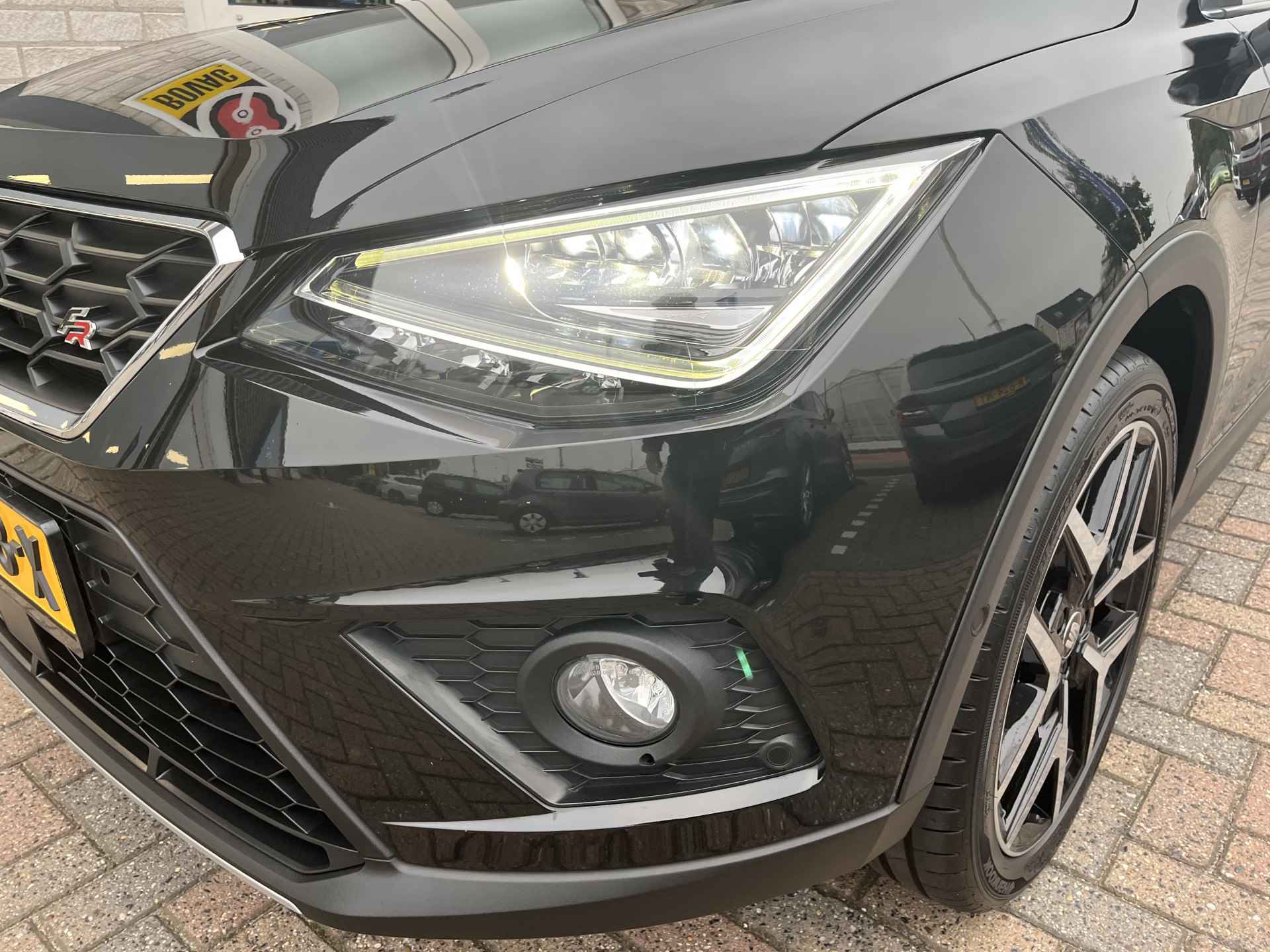 SEAT Arona 1.0 TSI FR / AUTOMAAT/ BEATS AUDIO/ 18'' LMV/ CAMERA/ PARK. SENSOREN/ LED/ DODE HOEK/ KEYLESS/ VIRTUAL COCKPIT/ STOEL VERWARM./ ADAPT. CRUISE/ APP CONNECT/ NAVI/ CLIMA/ DAB/ - 40/42