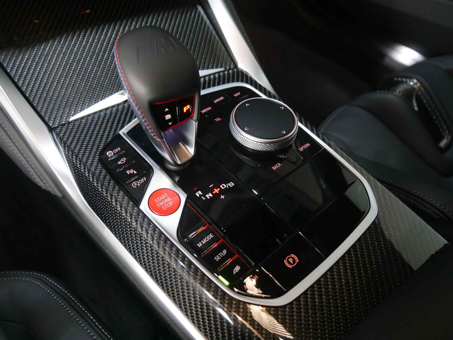 BMW 3 Serie M3 xDrive Competition High Executive Automaat / M Drive Professional / M Carbon kuipstoelen / Laserlight / M Carbon-keramisch remmen / Adaptief M Onderstel - 25/52