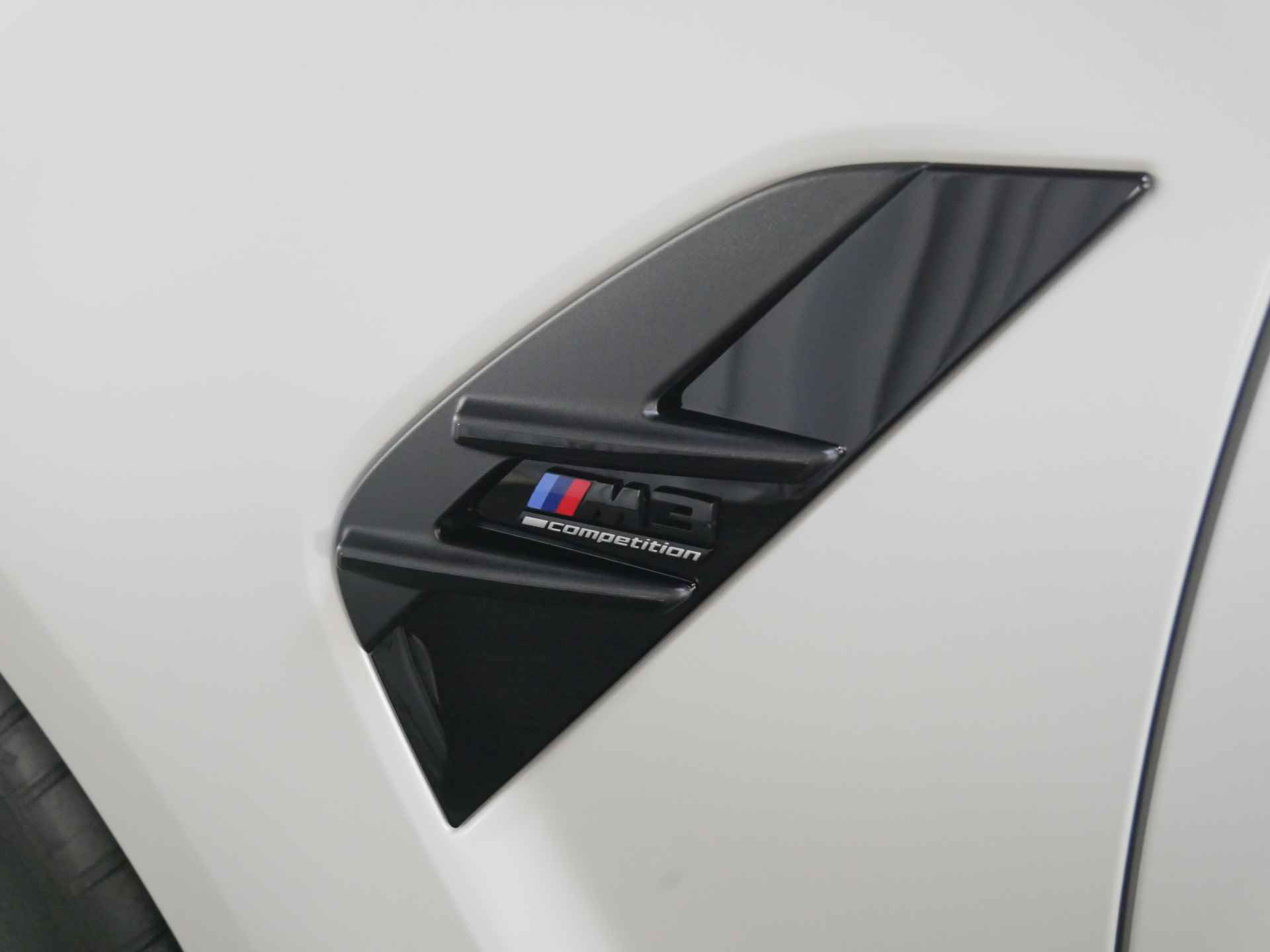 BMW 3 Serie M3 xDrive Competition High Executive Automaat / M Drive Professional / M Carbon kuipstoelen / Laserlight / M Carbon-keramisch remmen / Adaptief M Onderstel - 37/52