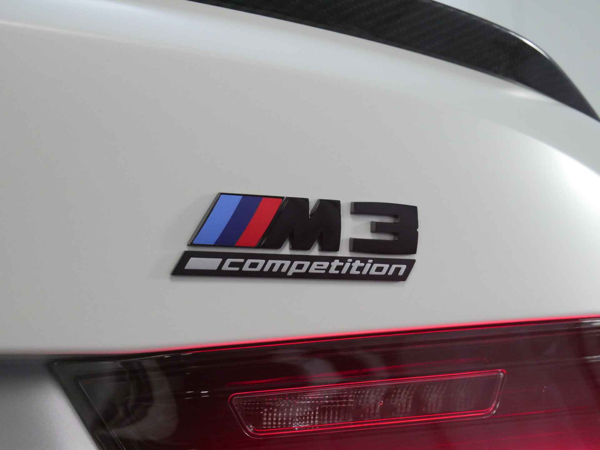 BMW 3 Serie M3 xDrive Competition High Executive Automaat / M Drive Professional / M Carbon kuipstoelen / Laserlight / M Carbon-keramisch remmen / Adaptief M Onderstel - 44/52