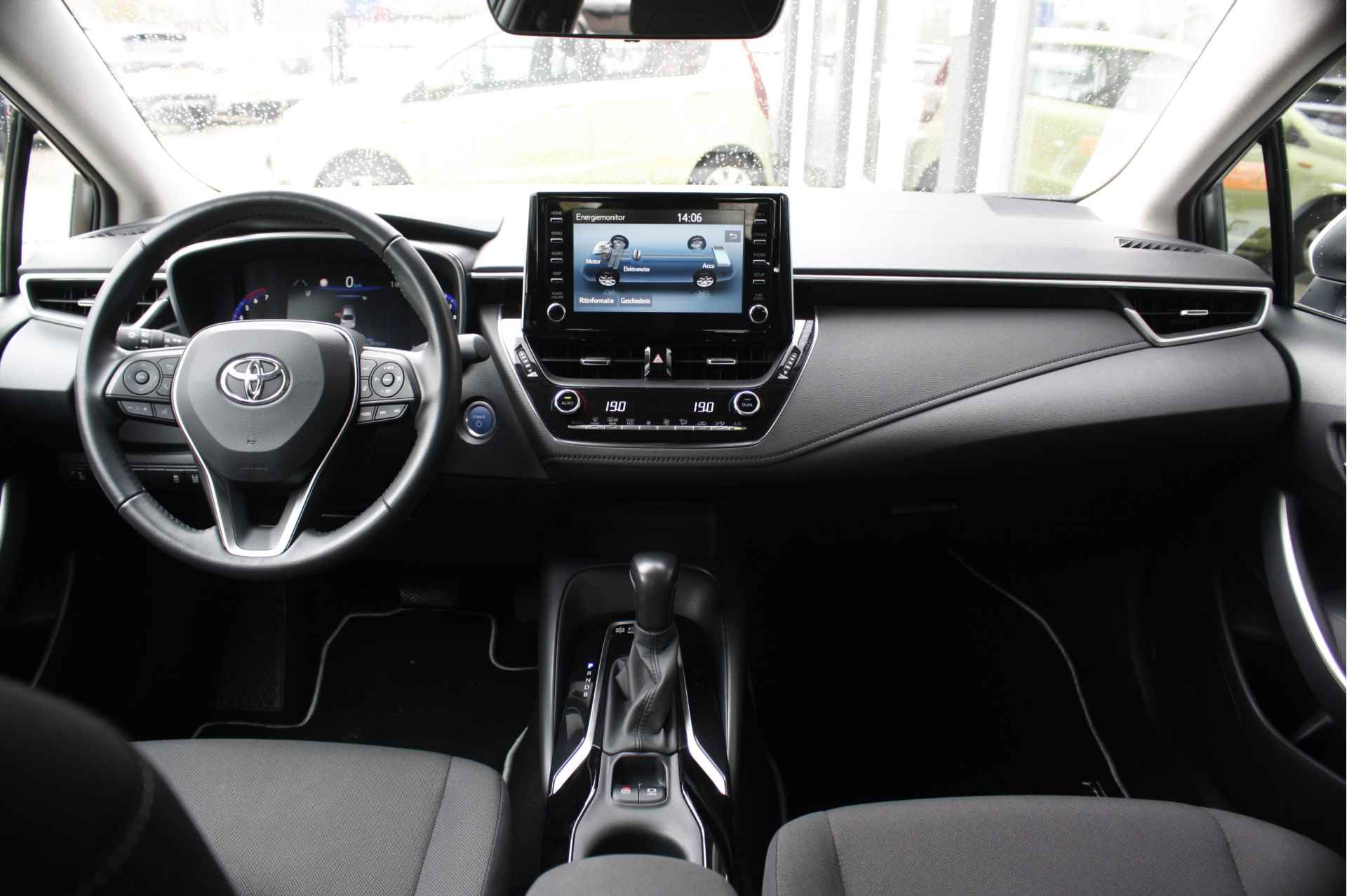Toyota Corolla 1.8 Hybrid Active | Navigatie via Apple carplay/ Android auto | Keyless | DAB | Lane assist | - 7/42