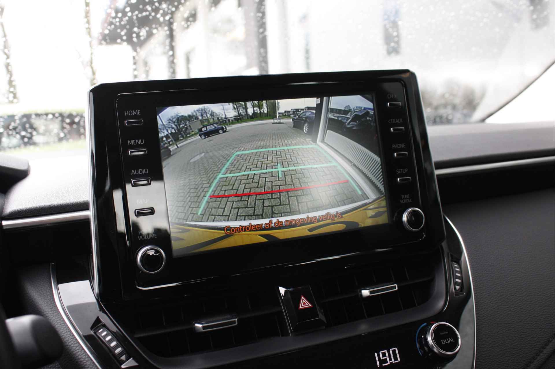 Toyota Corolla 1.8 Hybrid Active | Navigatie via Apple carplay/ Android auto | Keyless | DAB | Lane assist | - 9/42