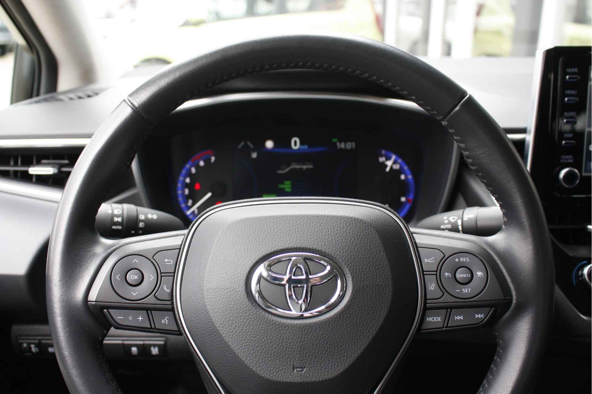 Toyota Corolla 1.8 Hybrid Active | Navigatie via Apple carplay/ Android auto | Keyless | DAB | Lane assist | - 23/42