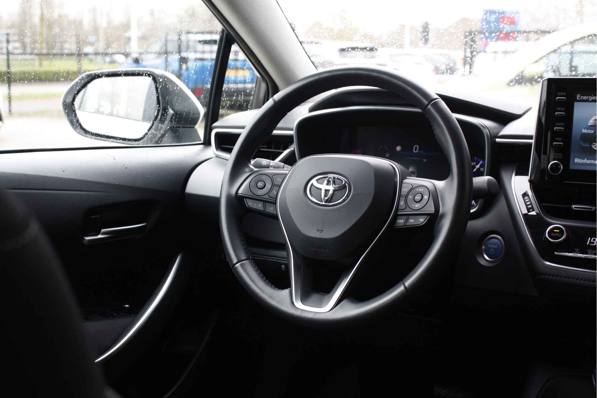 Toyota Corolla 1.8 Hybrid Active | Navigatie via Apple carplay/ Android auto | Keyless | DAB | Lane assist | - 39/42